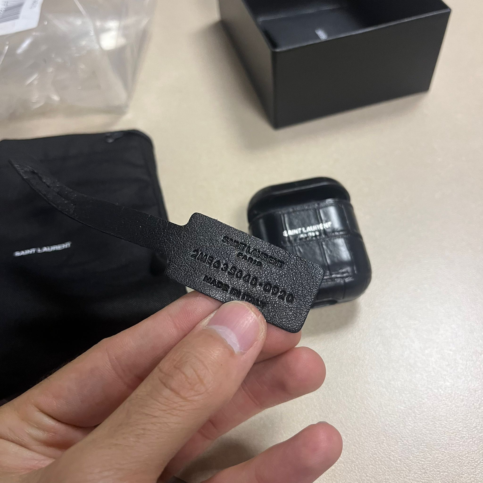 Saint Laurent Paris Airpods Croc Effect Case in Black Size ONE SIZE - 9 Thumbnail