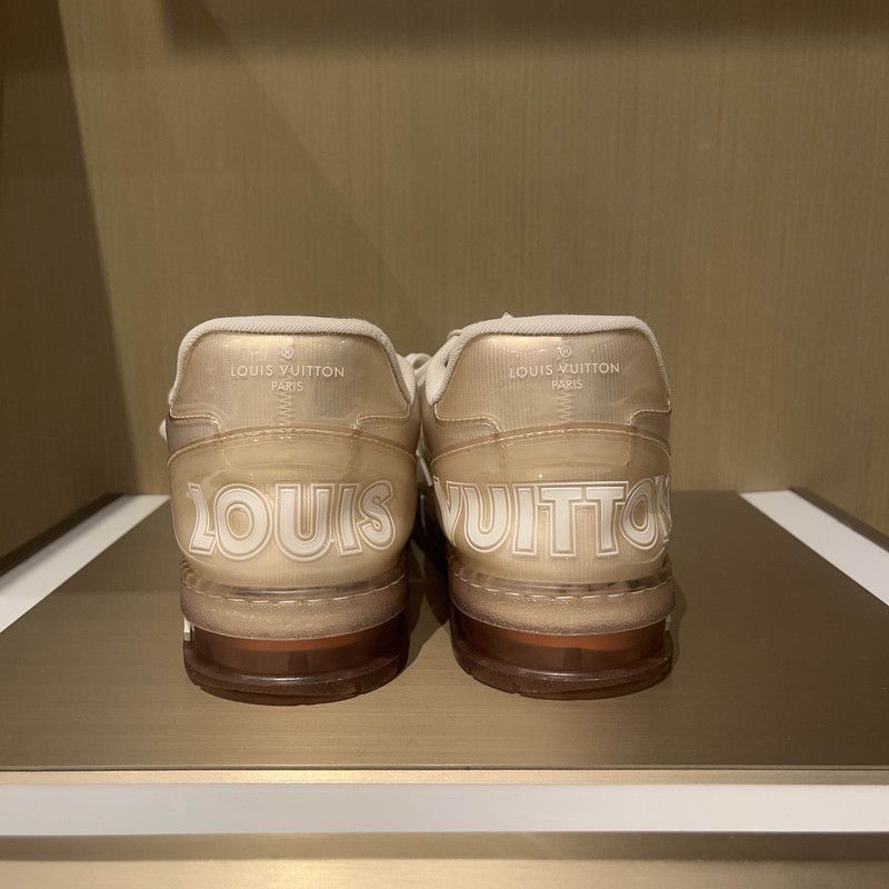 Louis Vuitton Louis Vuitton Stylish Transparent Logo Sneakers for Men - Size US 8.5 / EU 41-42 - 3 Thumbnail