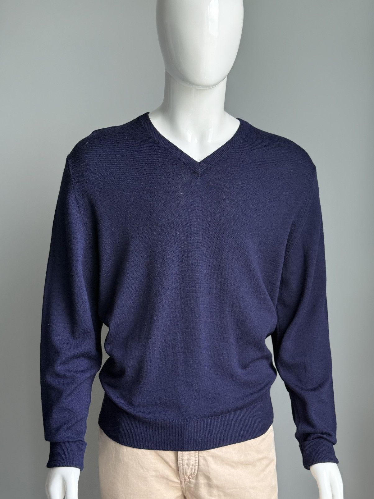 Loro Piana Loro Piana 100% Wool V neck pullover Size US L / EU 52-54 / 3 - 2 Thumbnail