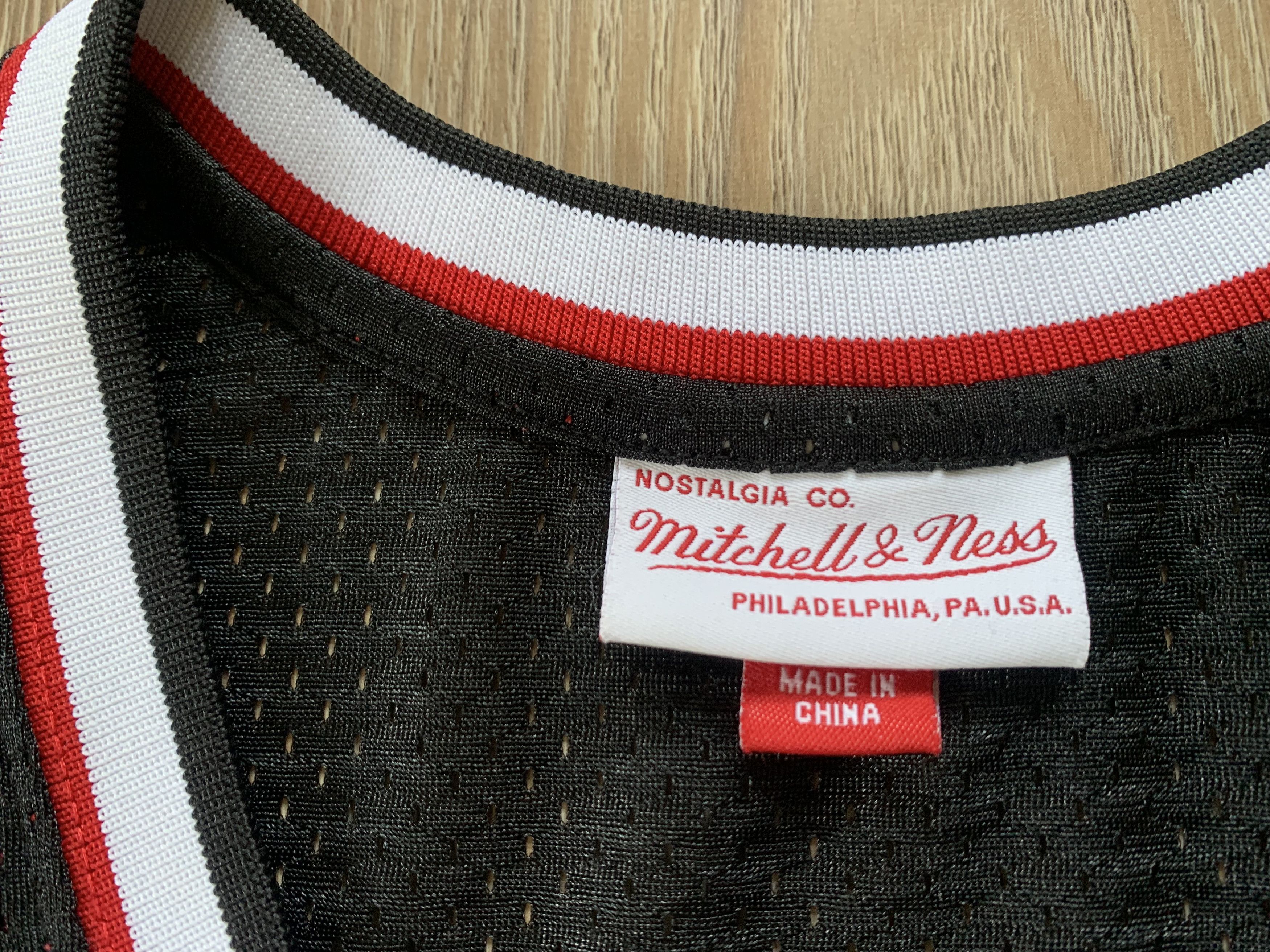 NBA Mitchel & Ness NBA Chicago Bulls Jersey Size US S / EU 44-46 / 1 - 7 Thumbnail