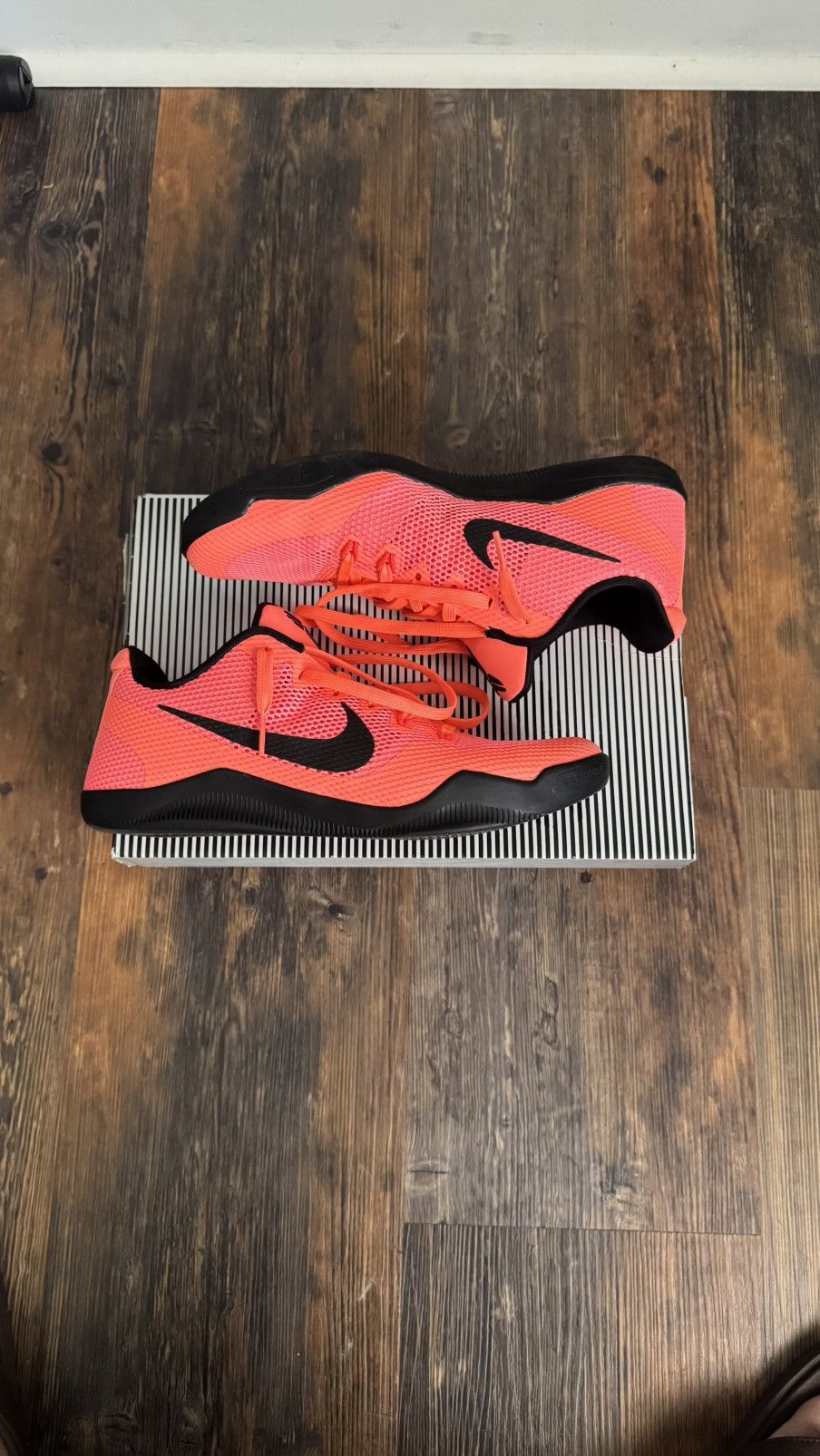 Nike kobe xi “barcelona” Size US 9.5 / EU 42-43 - 2 Thumbnail