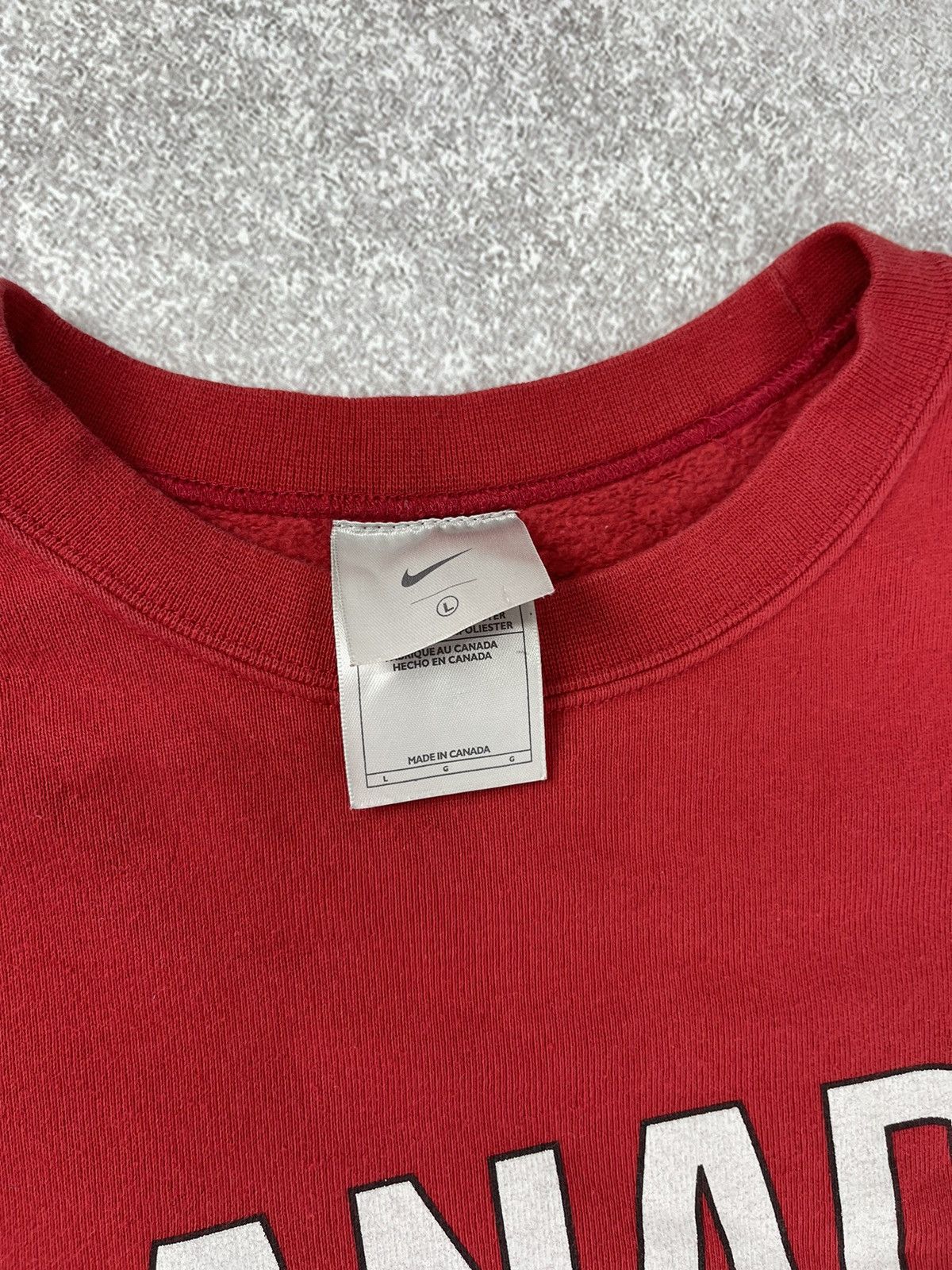 Nike × Vintage Vintage Nike Sweatshirt Logo Canada Basketball Size L Size US L / EU 52-54 / 3 - 7 Thumbnail