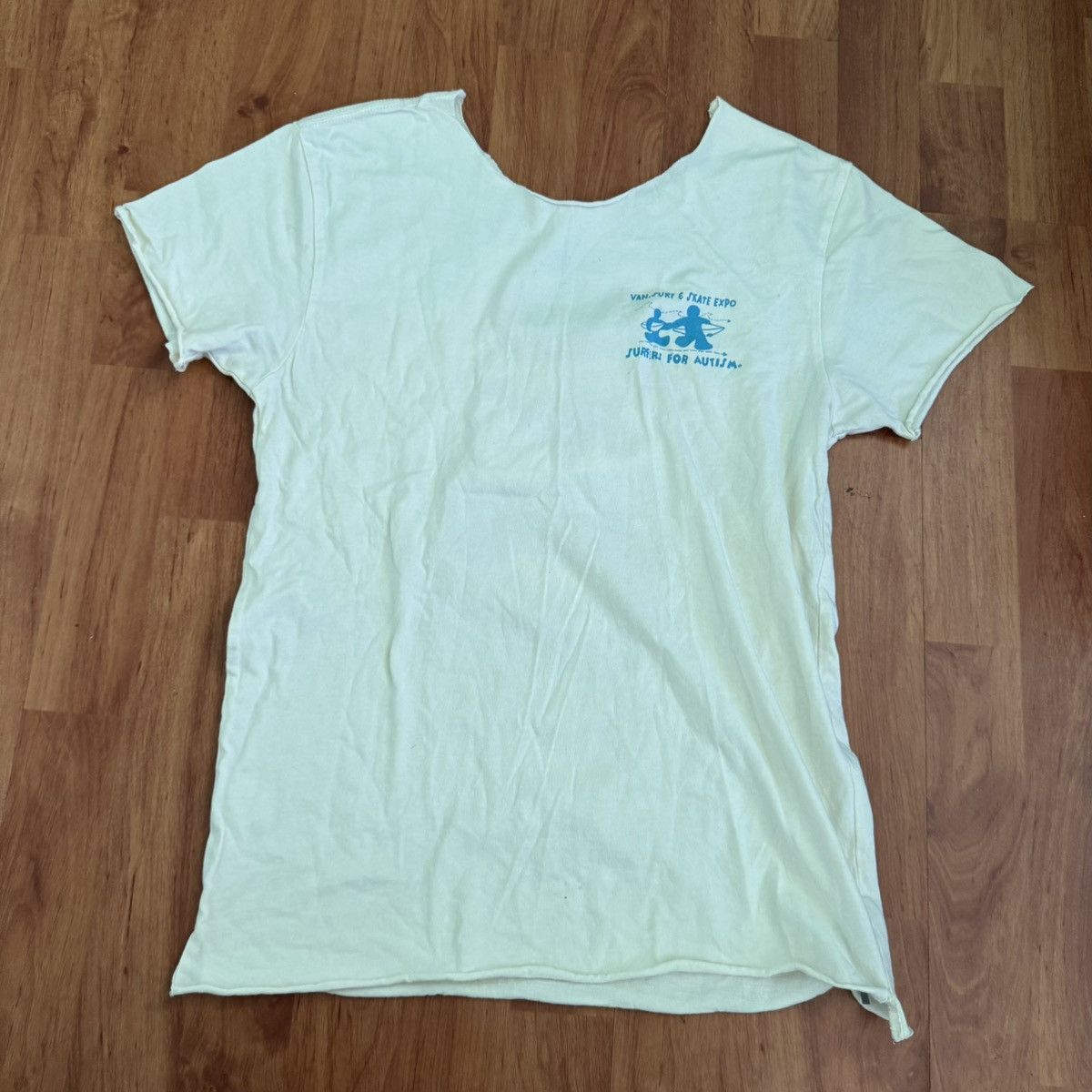 Other Surfers For Autism Cutoff Graphic Tee Size XS / US 0-2 / IT 36-38 - 1 Thumbnail