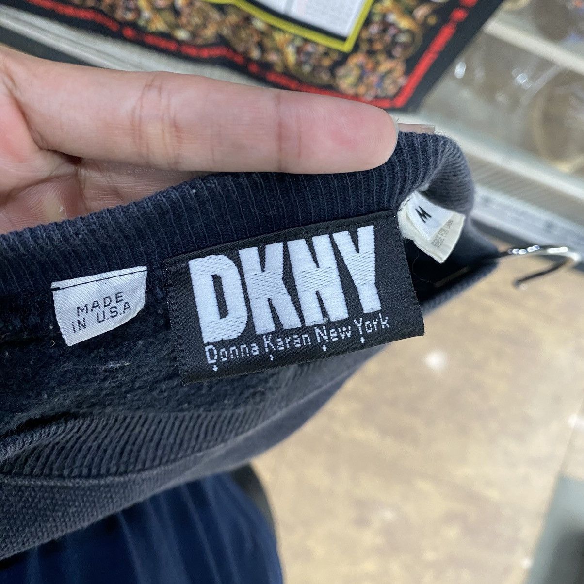 DKNY × Vintage Vintage DKNY Jeans Big Logo Sweatshirt Size US L / EU 52-54 / 3 - 9 Thumbnail