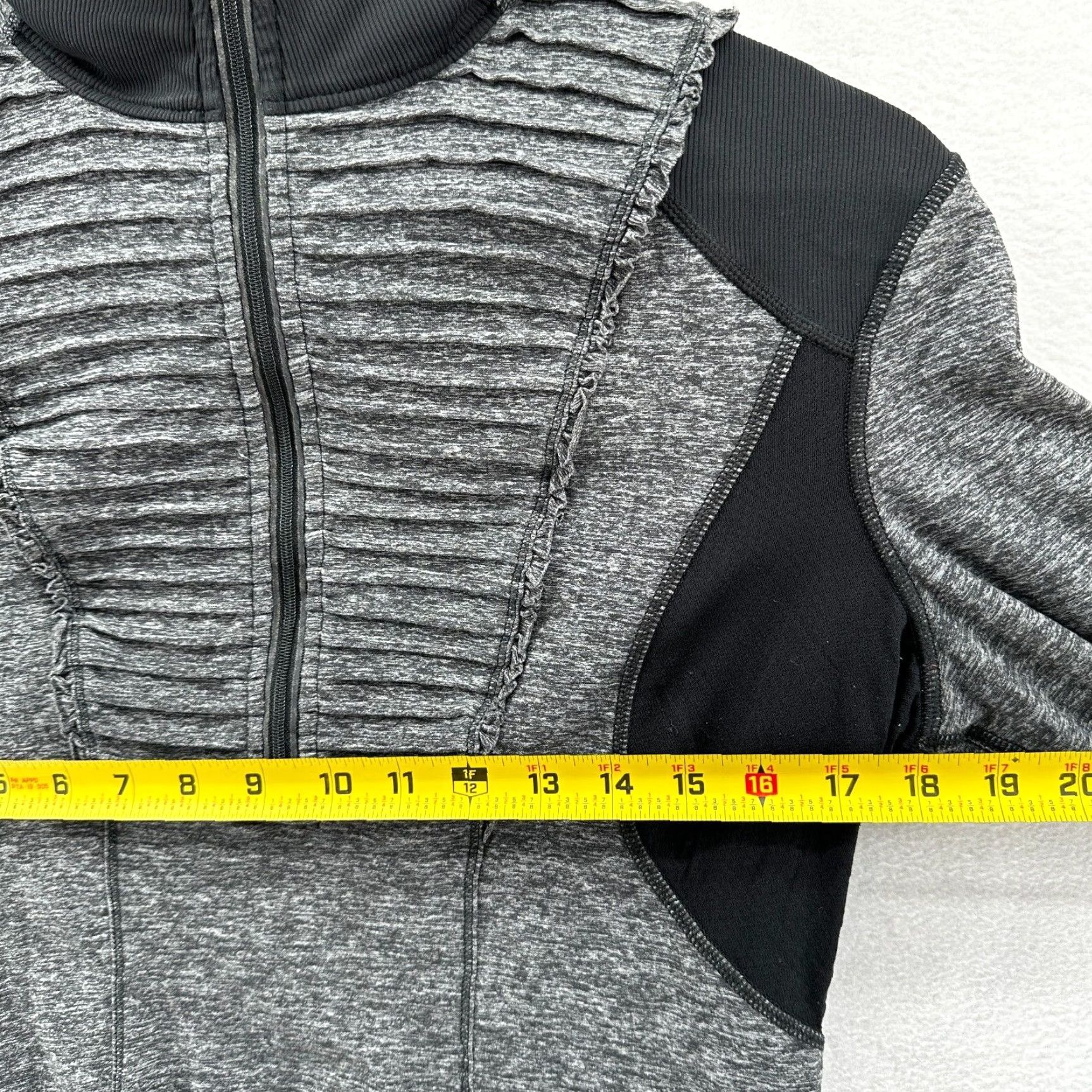 Lululemon Lululemon Sweatshirt Pullover Women's 10 Black Raglan Zip Pockets Breathable Moisture Wicking 1/4 Zip Athletic Outdoor Activewear Casual Size L / US 10 / IT 46 - 7 Thumbnail