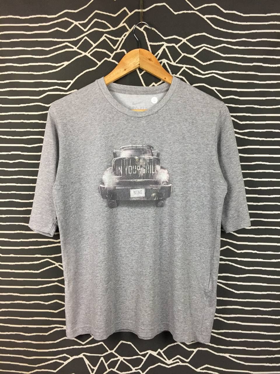 Nike Nike Dri-Fit In Your Grill Truck Graphic Tee Size S Size US S / EU 44-46 / 1 - 1 Thumbnail