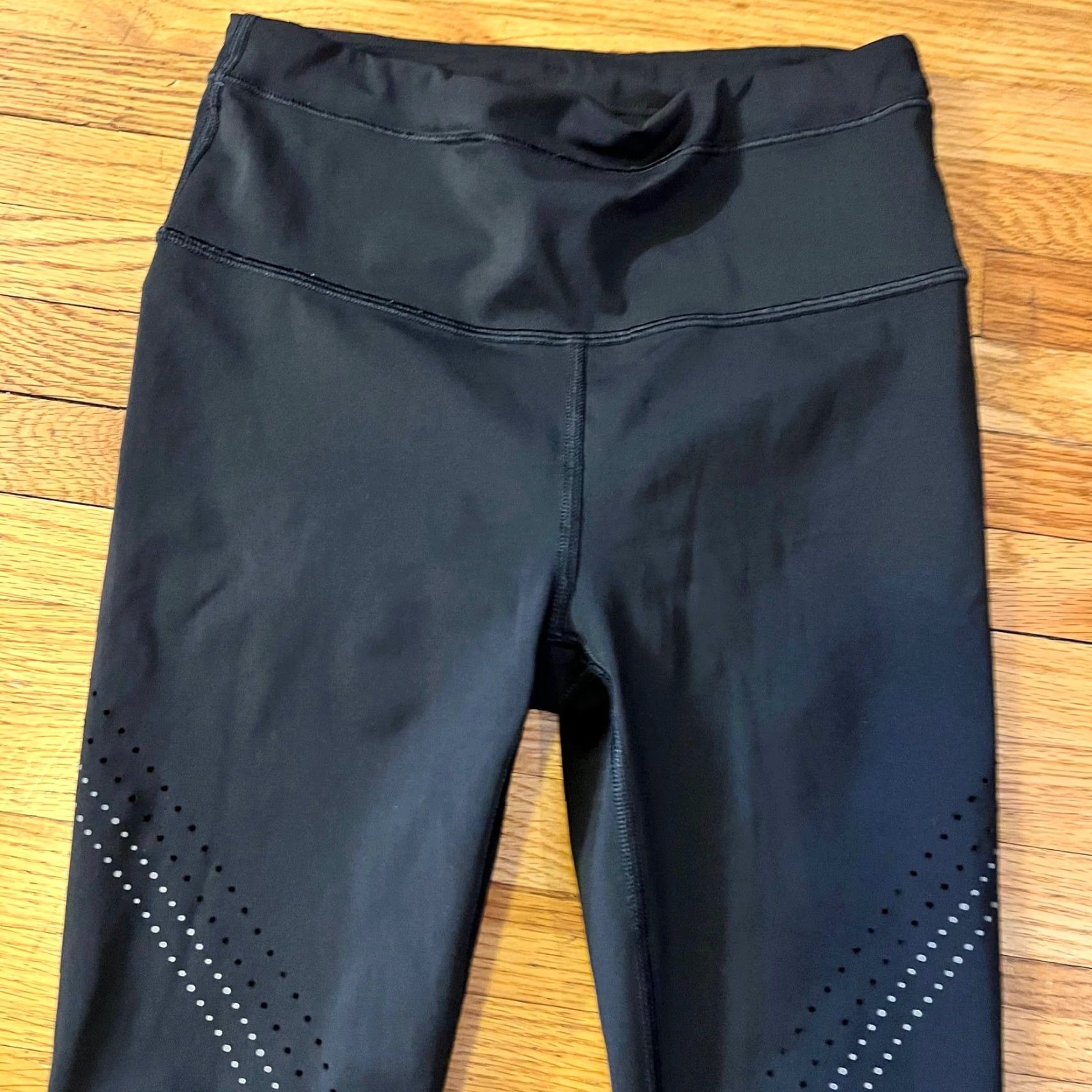 Athleta Athleta Leggings Womens XS Accelerate Lasercut 7/8 Tight Black Pants Size 26" / US 2 / IT 38 - 3 Thumbnail