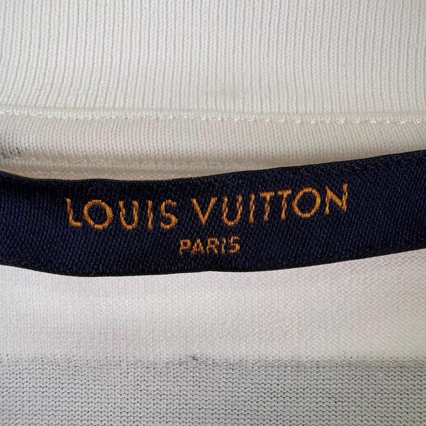 Louis Vuitton Louis Vuitton Three Flower Print Short Sleeve L New Size US L / EU 52-54 / 3 - 5 Thumbnail