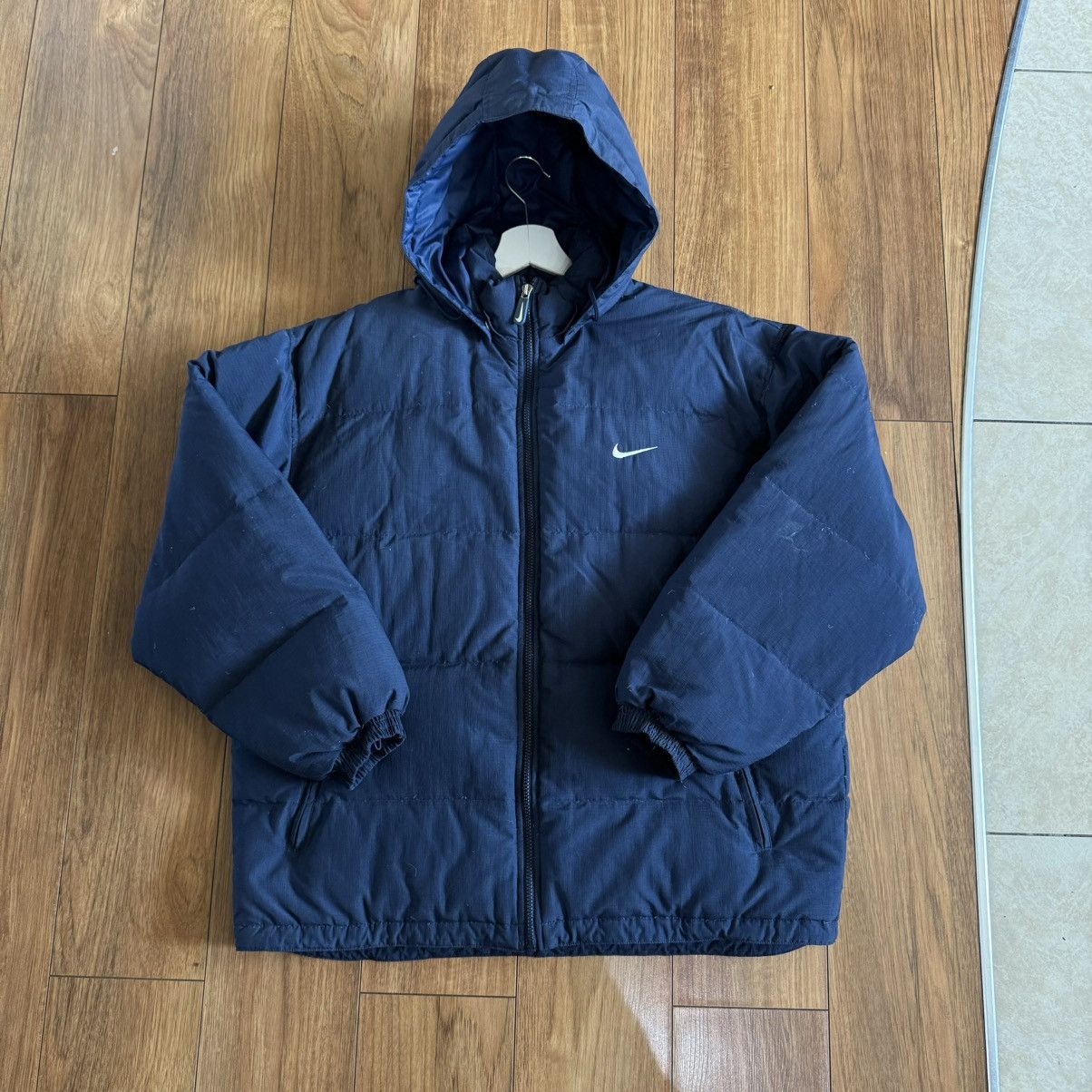 Nike × Vintage Vintage 90s embroidered logo Nike puffer jacket Size US L / EU 52-54 / 3 - 3 Thumbnail