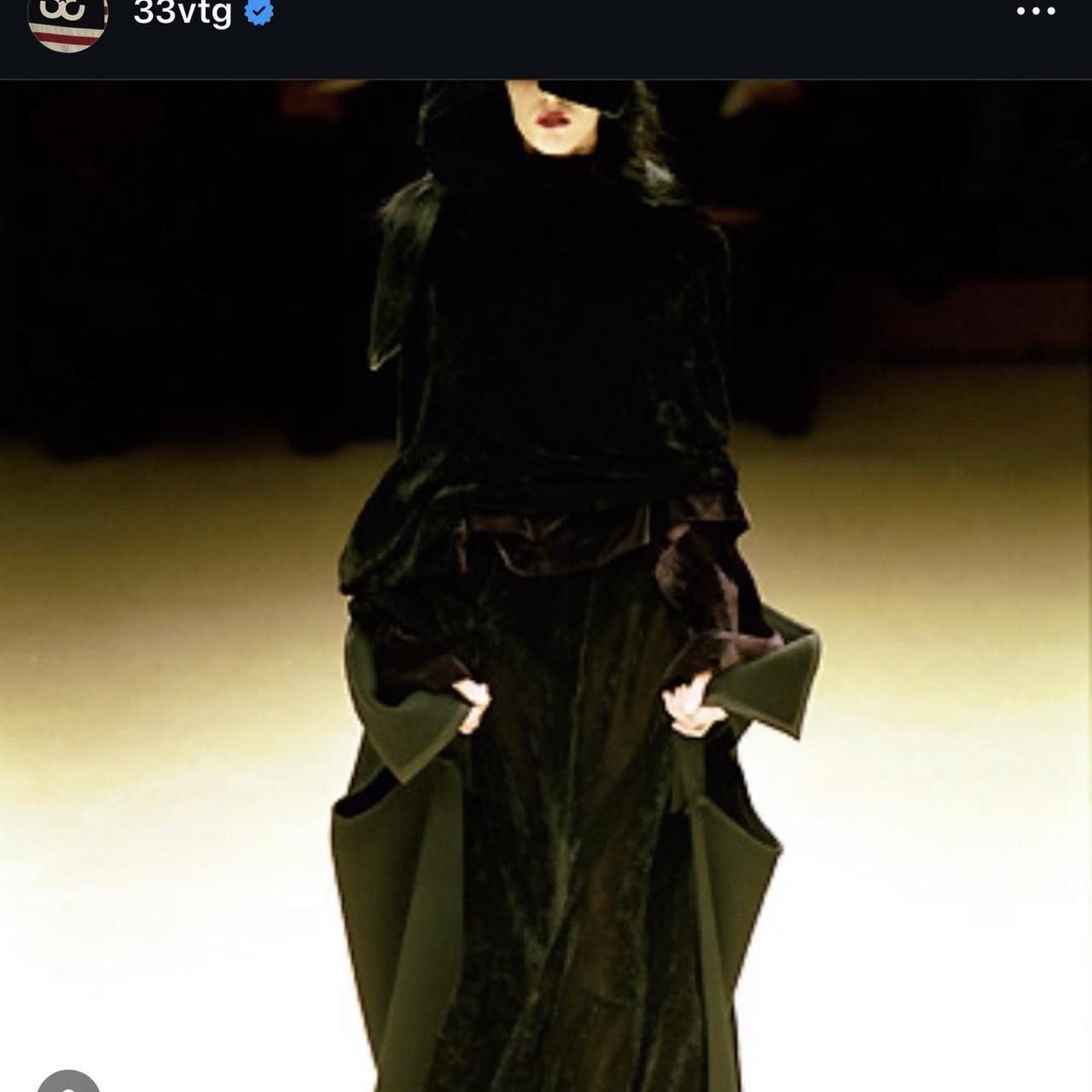 Yohji Yamamoto Yohji Yamamoto 90s black velvet maxi skirt leather buckle Size 28" / US 6 / IT 42 - 2 Thumbnail