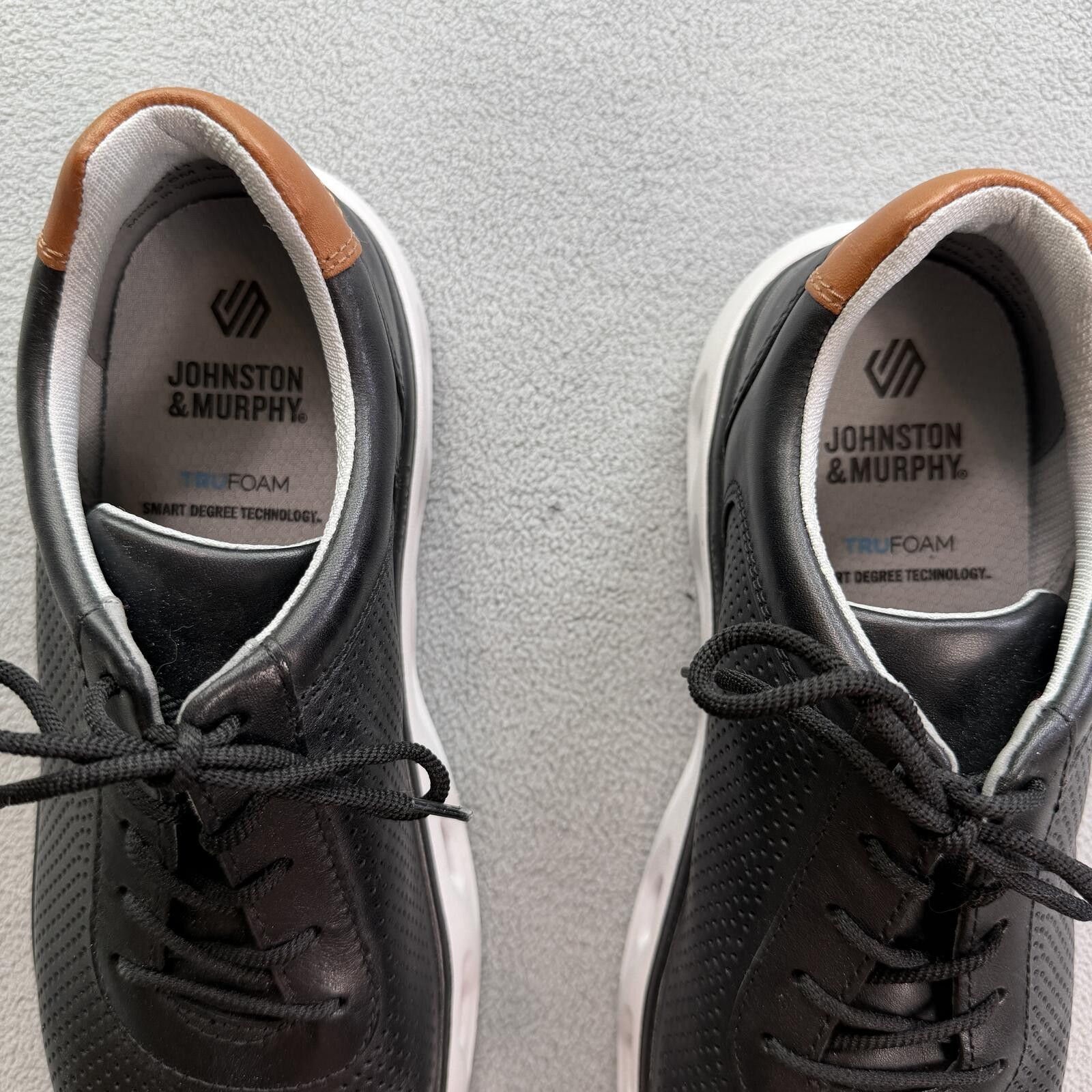 Johnston & Murphy Johnston & Murphy TRUFOAM Perforated Leather Sneakers 9.5M Size US 9.5 / EU 42-43 - 4 Thumbnail