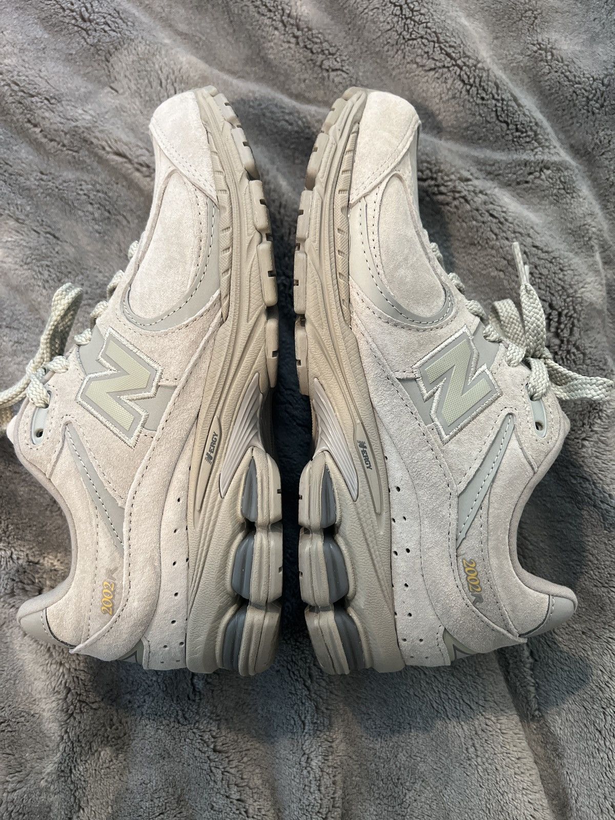 New Balance New balance 2002r - women’s 8, men’s 6.5 used Size US 8 / IT 38 - 8 Thumbnail