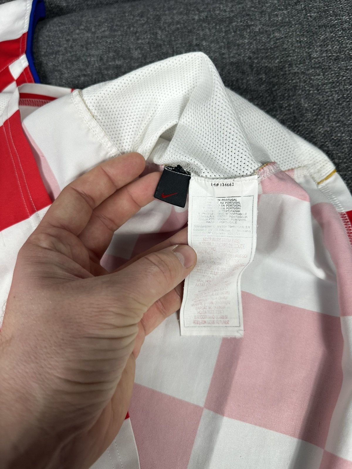 Nike Nike Croatia Hrvatska Euro 2004 2006 Home Football Jersey Size US M / EU 48-50 / 2 - 5 Thumbnail
