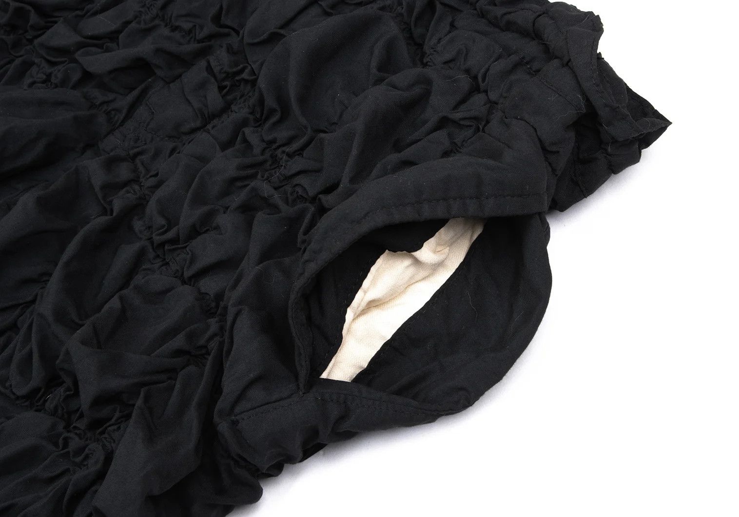 Comme des Garcons Homme Plus Shirred Design Half Pants Black Size M Size US 36 / EU 52 - 6 Thumbnail