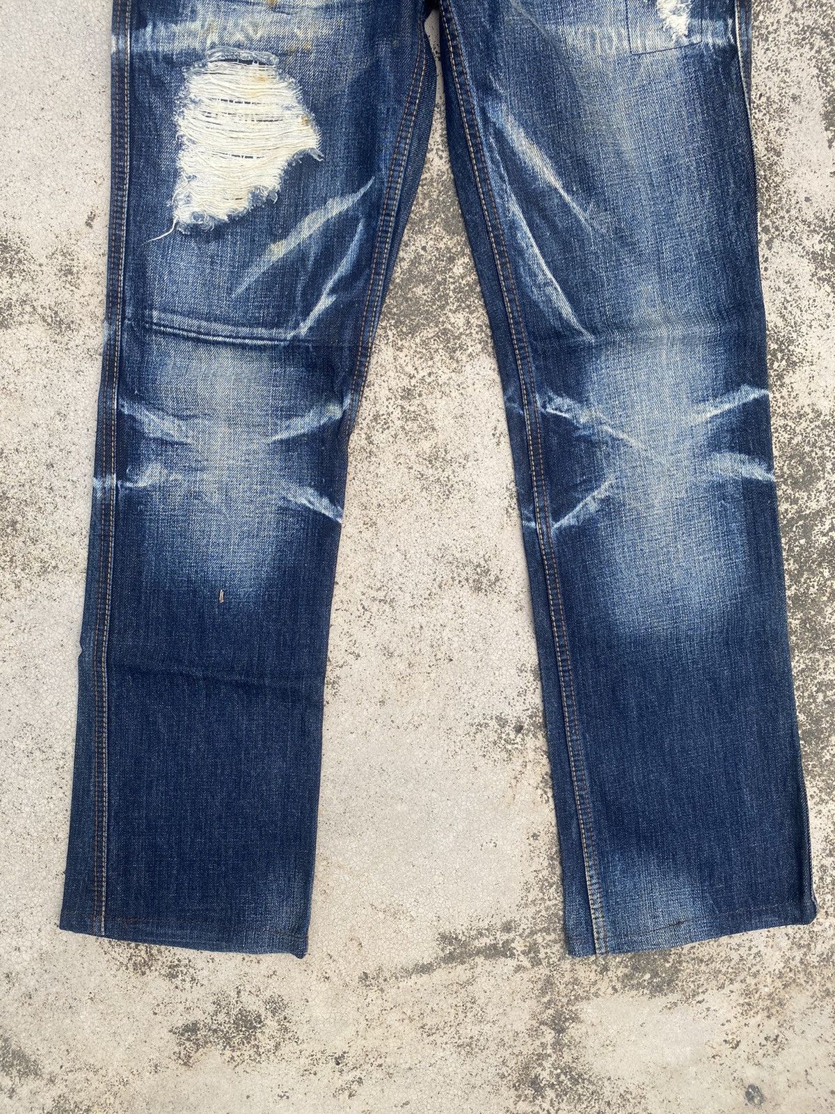 HIDEAWAYS × Japanese Brand Japanese Brand Hideways Distressed Claw Mark Faded Jeans Size US 30 / EU 46 - 9 Thumbnail