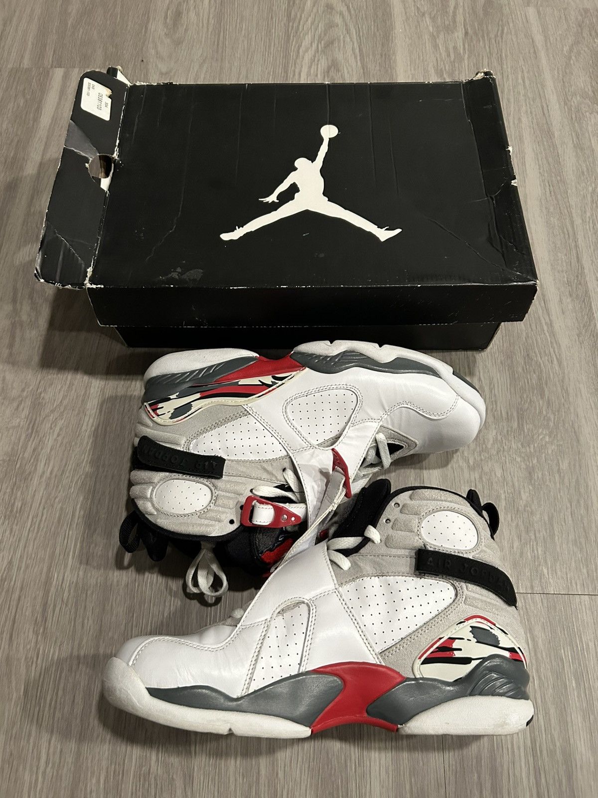 Jordan Brand Air Jordan Retro 8 Bugs Bunny 2013 Release Size 8 Size US 8 / EU 41 - 2 Thumbnail
