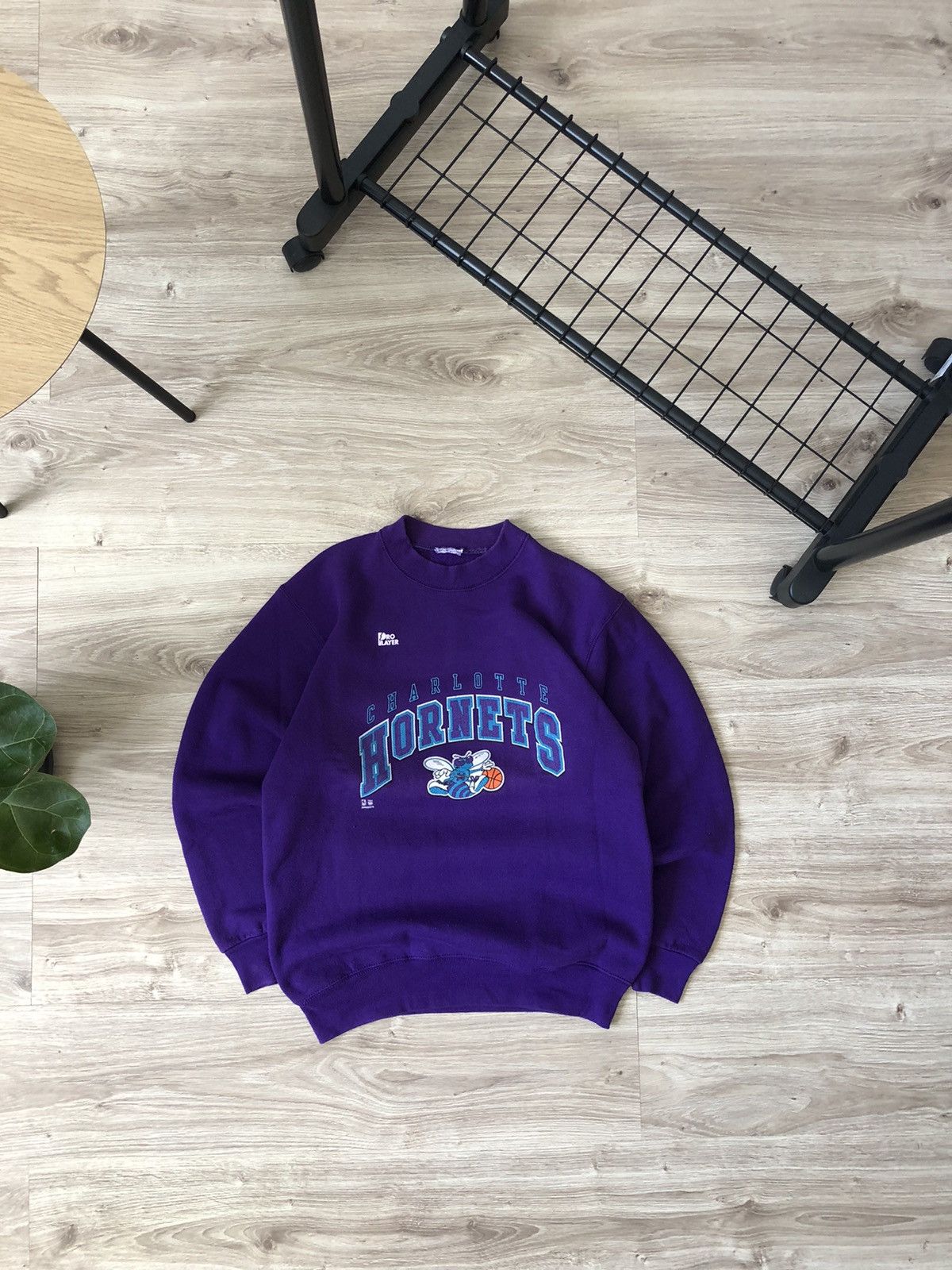 NBA Vintage 90s NBA Charlotte Hornets Pro Player Sweatshirt Size US S / EU 44-46 / 1 - 1 Thumbnail