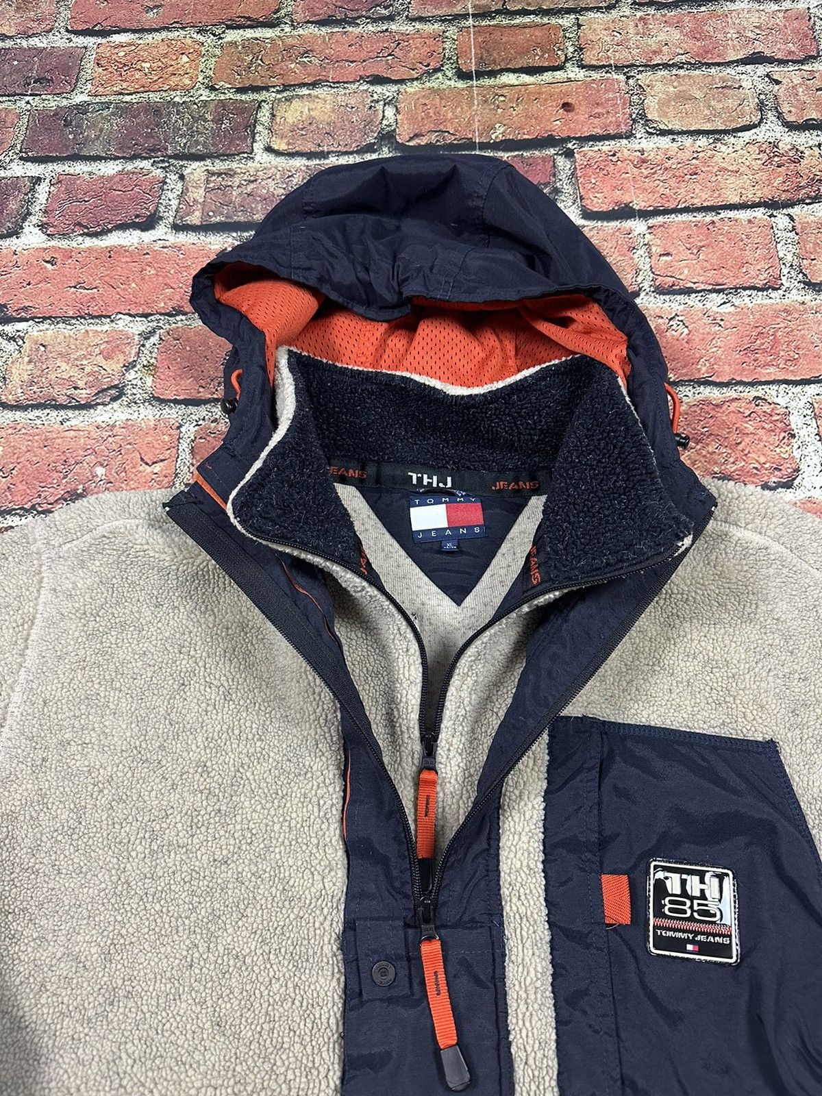 Tommy Hilfiger Vintage Tommy Hilfiger Oatmeal Deep Pile Hood Fleece Anorak Size US XL / EU 56 / 4 - 6 Thumbnail
