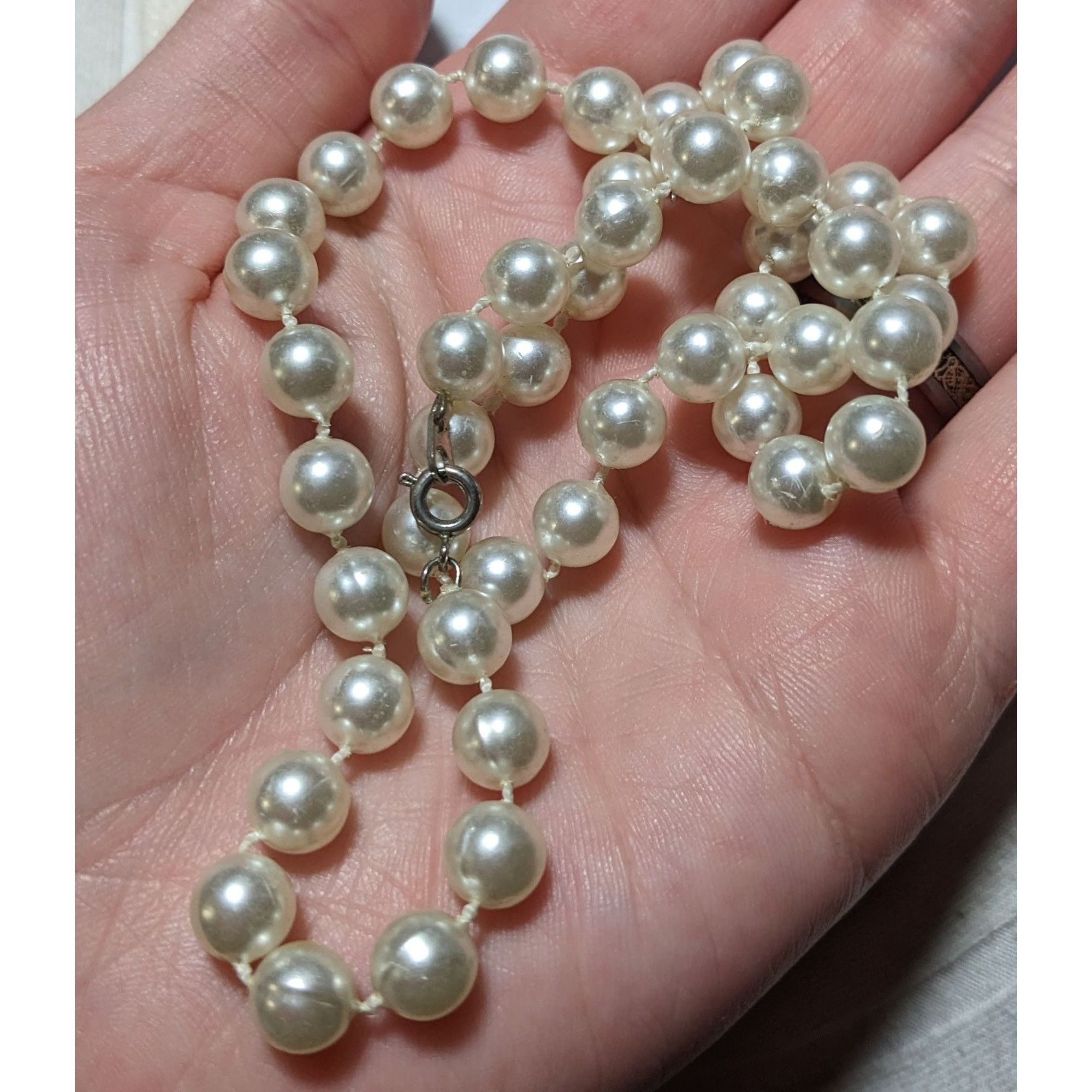 Other Simple Elegant White Faux Pearl Necklace Size ONE SIZE - 5 Thumbnail