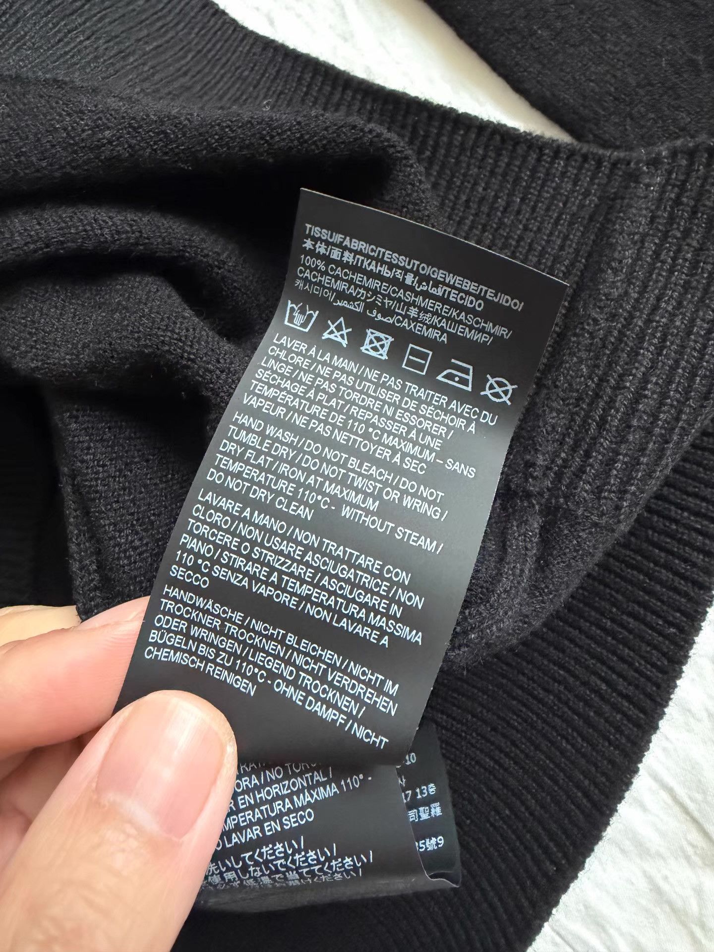 Saint Laurent Paris Saint Laurent Men's 100% Goat Cashmere Sweater Ｑ23 Size US XL / EU 56 / 4 - 3 Thumbnail