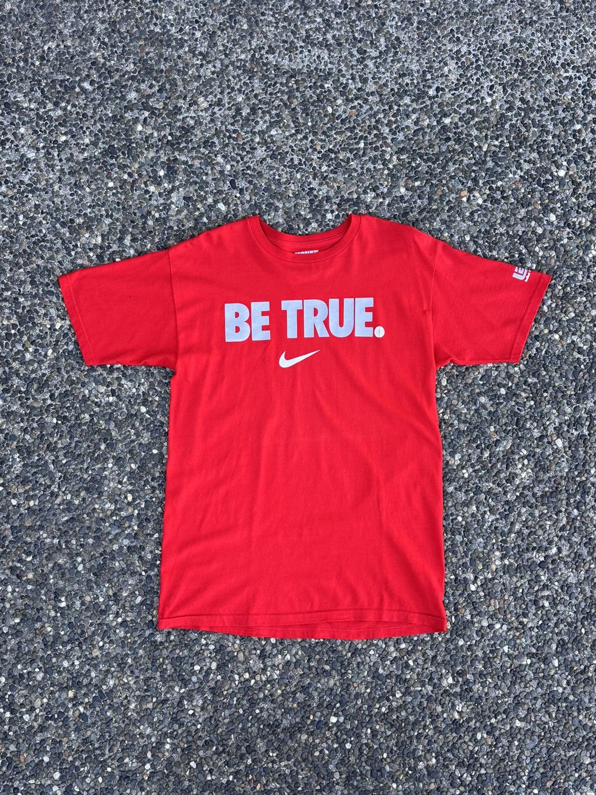 Nike Nike "Be true" House of Hoops limited edition tee Size US M / EU 48-50 / 2 - 1 Thumbnail