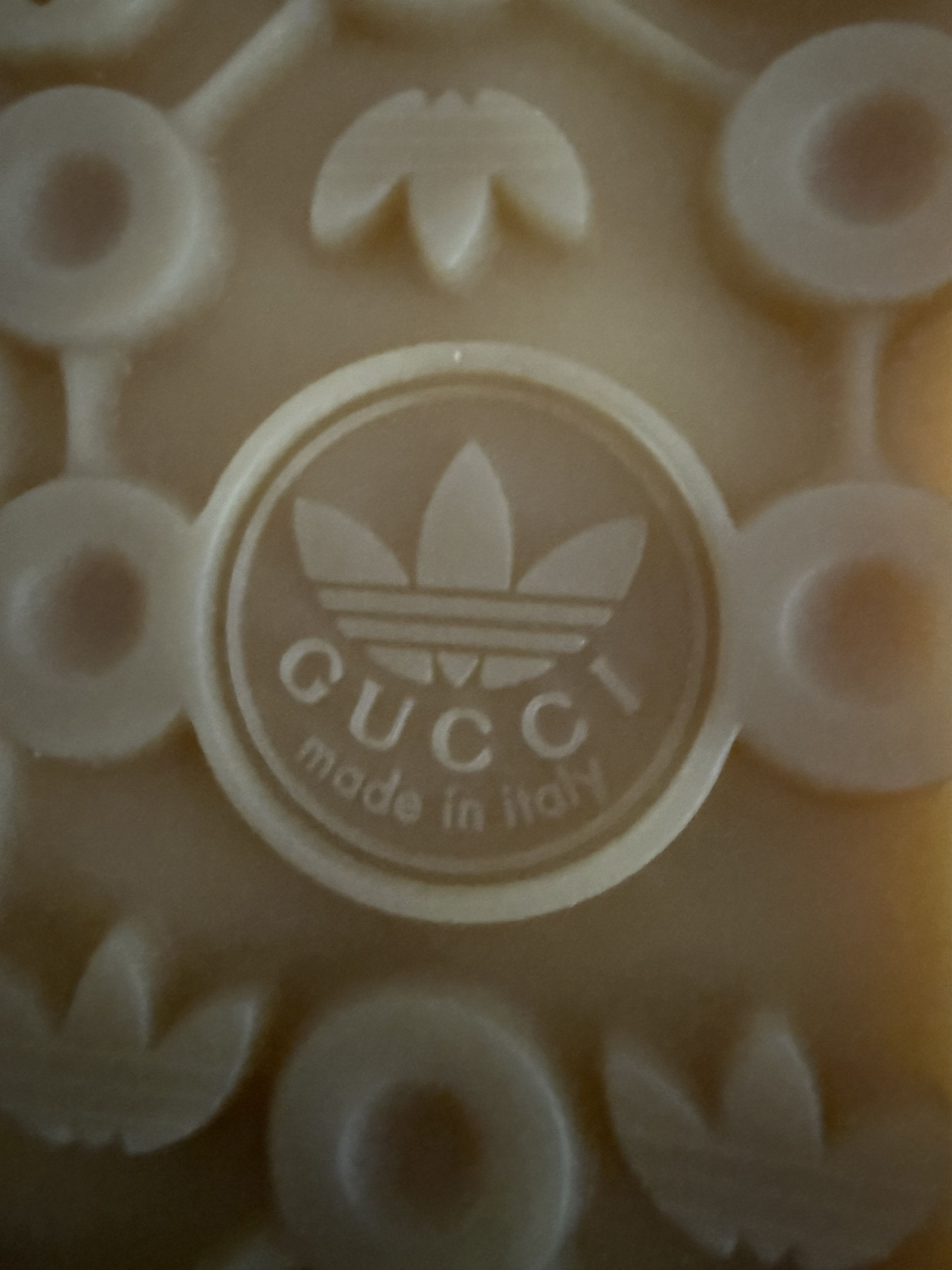 Gucci Gucci x Adidas Gazzelle GG Supreme Size US 9 / EU 42 - 10 Thumbnail