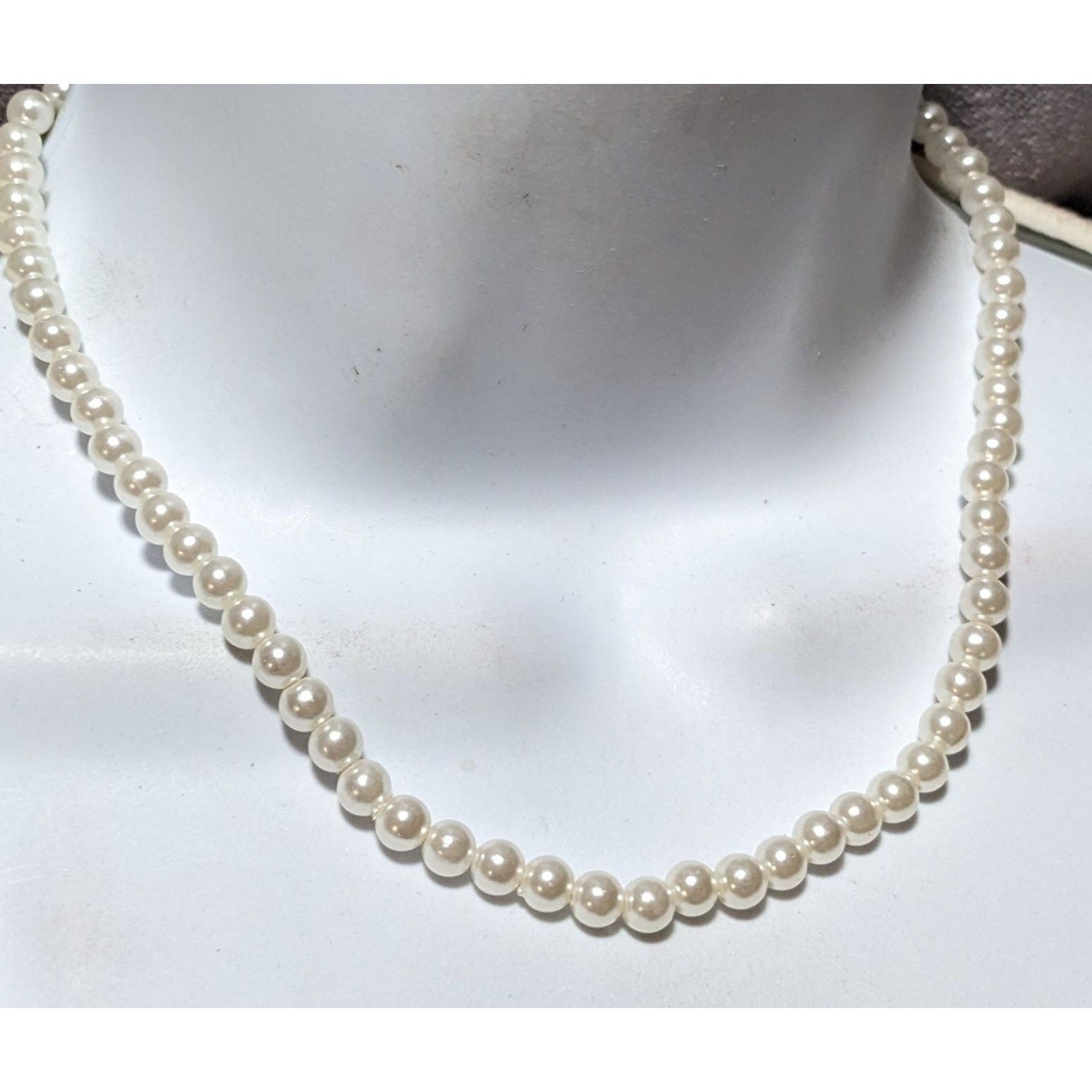 Other Casual White Faux Pearl Beaded Necklace Size ONE SIZE - 6 Thumbnail