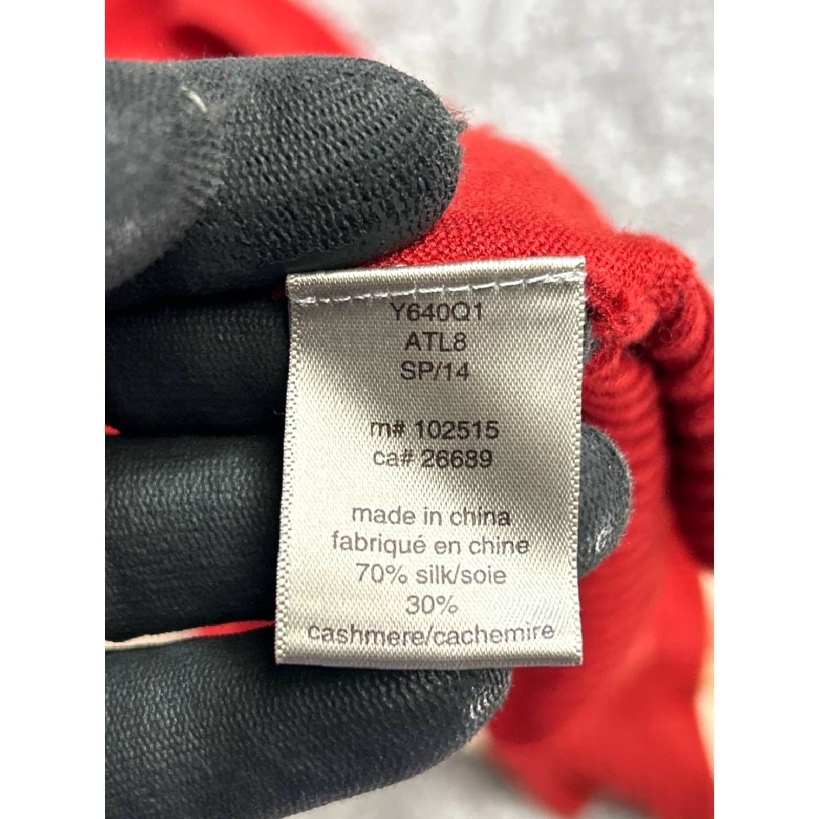 John Varvatos John Varvatos Sweater Mens Medium Red Silk Tight Knit Ribbed V Neck Size US M / EU 48-50 / 2 - 7 Thumbnail
