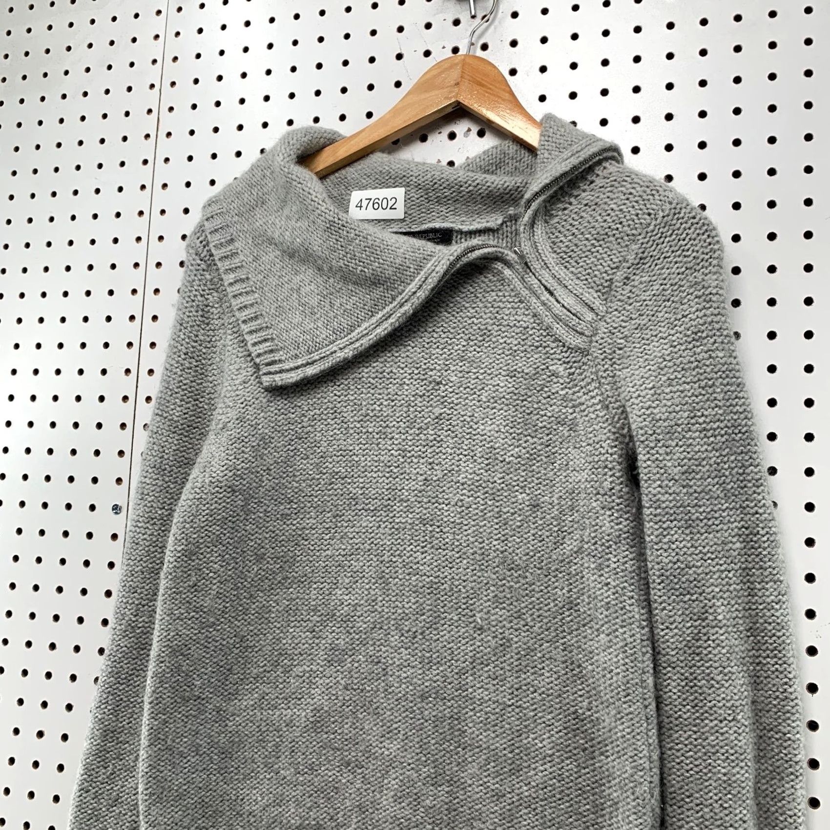 Banana Republic Banana Republic Merino Wool Sweater Womens XS Gray Alpaca Blend Knit Cowl Dolman Sleeve Pullover Knit Wool Cowl Neck Casual Size XS / US 0-2 / IT 36-38 - 7 Thumbnail