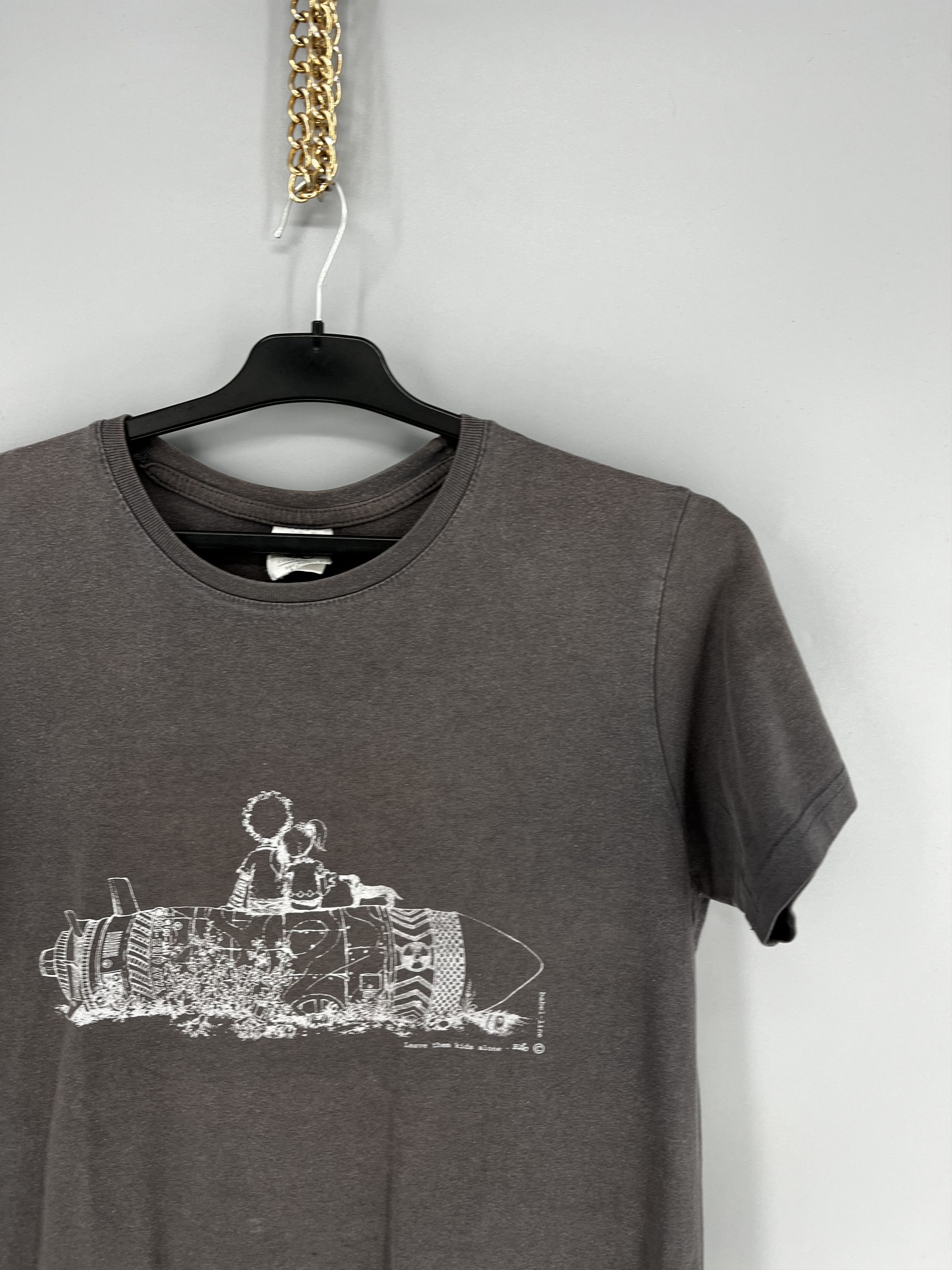 Other Vintage Leave Them Kids Alone Graphic Tee Size US M / EU 48-50 / 2 - 5 Thumbnail