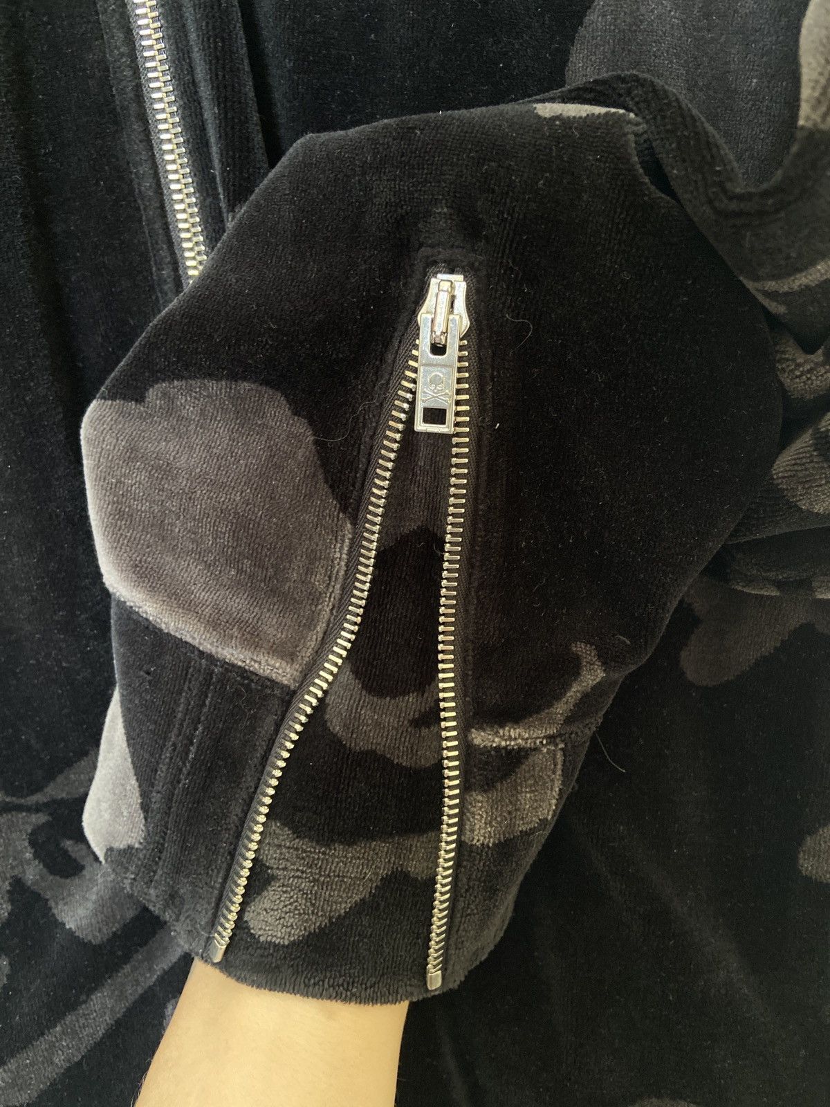 Mastermind Japan MASTERMIND WORLD skull print velour track jacket size M Size US M / EU 48-50 / 2 - 8 Thumbnail