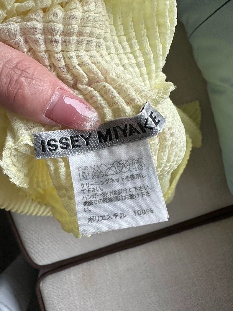 Issey Miyake Issey Miyake size:one size Main line yellow short-sleeved Size XS / US 0-2 / IT 36-38 - 3 Thumbnail