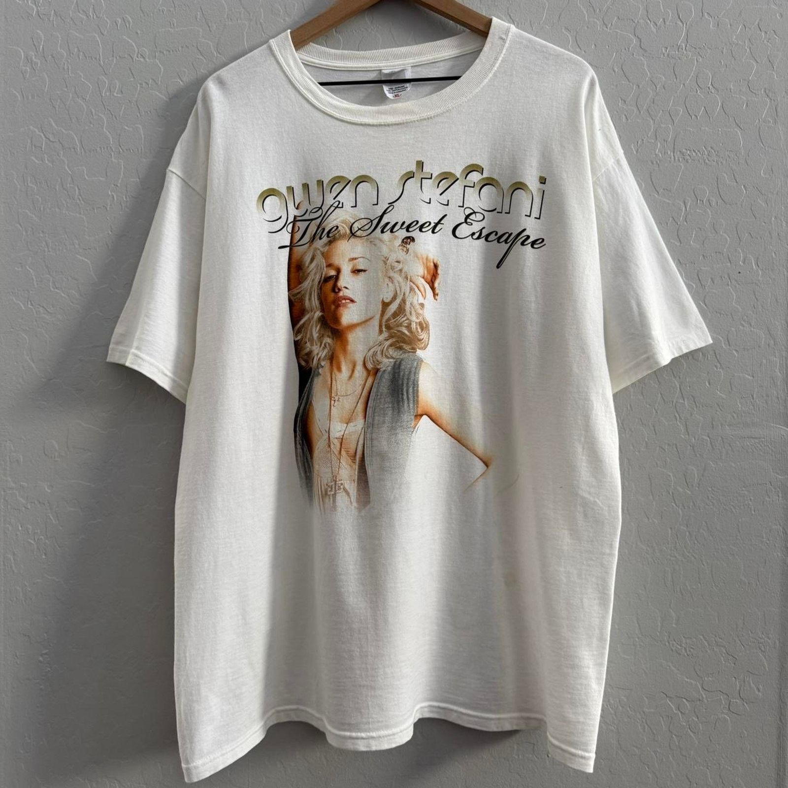 Anvil Vintage Gwen Stefani The Great Escape T-Shirt Size US XL / EU 56 / 4 - 1 Thumbnail