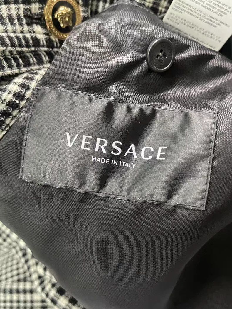 Versace Versace Gray-black plaid wool jacket coat Size M / US 6-8 / IT 42-44 - 5 Thumbnail