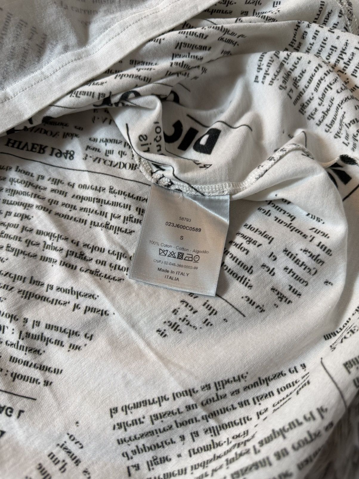Daniel Arsham × Dior Dior x Daniel Arsham “Newspaper Print” T-Shirt SS20 Size S Size US S / EU 44-46 / 1 - 4 Thumbnail