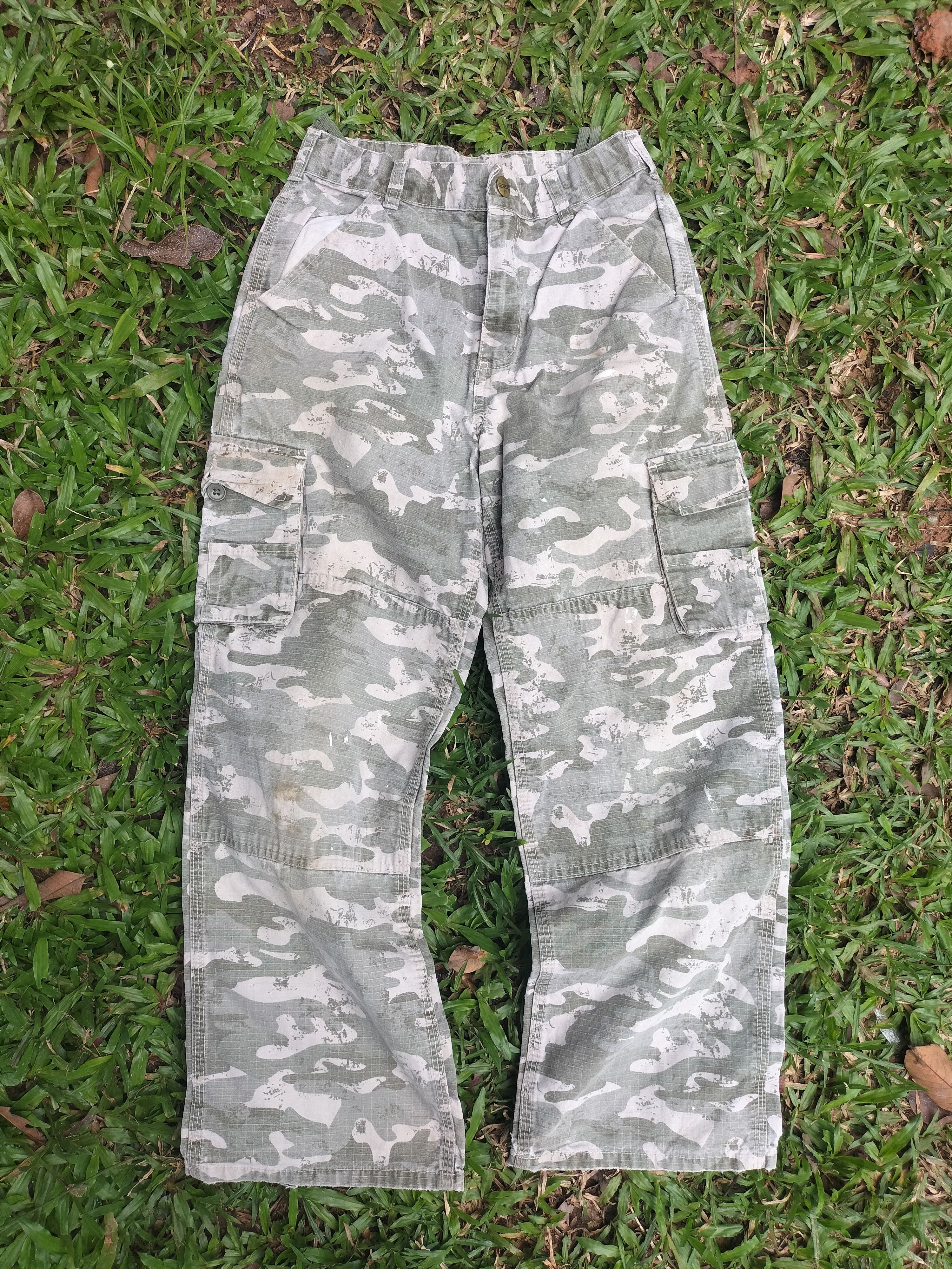 Carhartt × Vintage Vintage Carhartt Cargo Workwear Camouflage Us Airforce Size 26" / US 2 / IT 38 - 1 Thumbnail