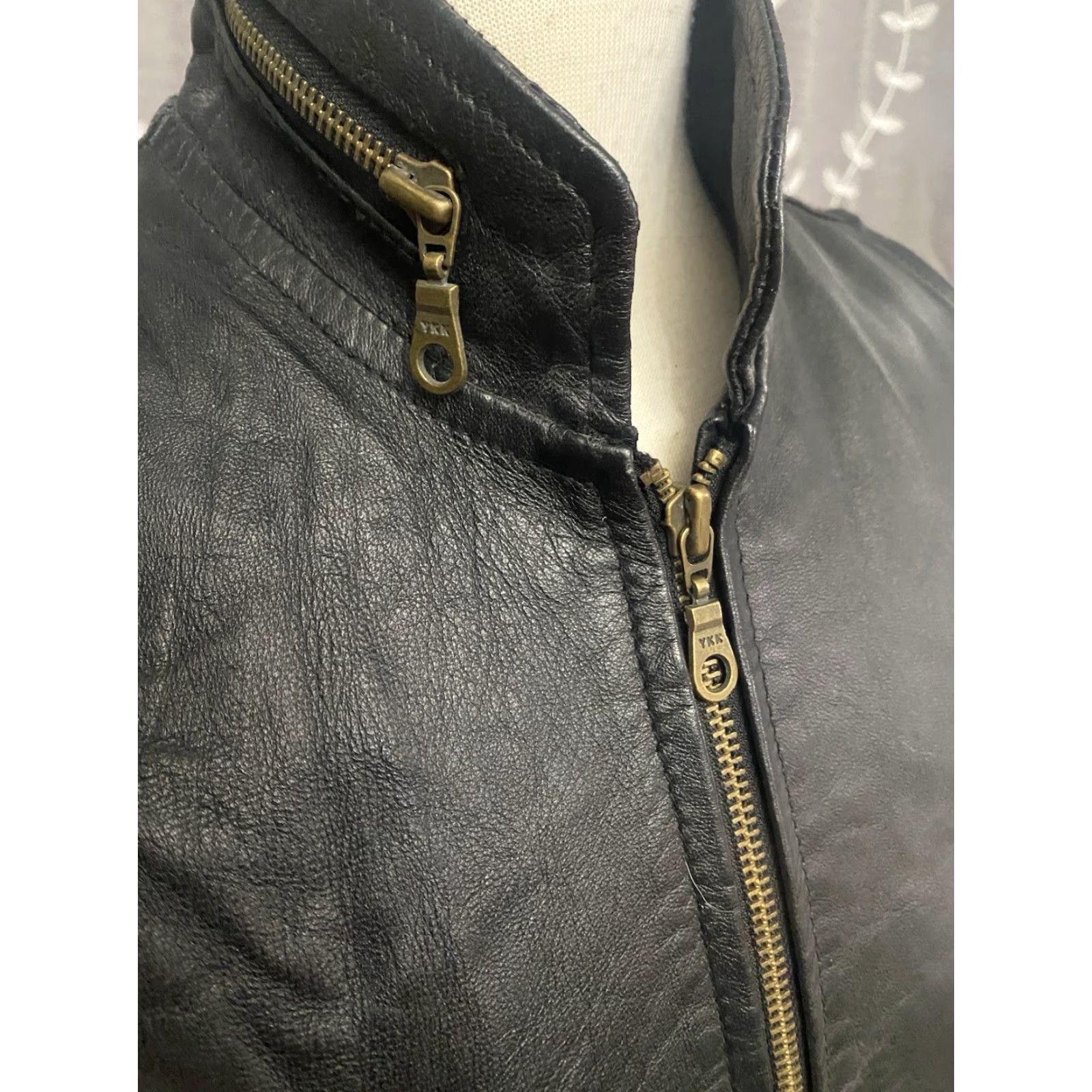Vintage VINTAGE Allstate Leather Vest Zip Up Cobra Patch Black Medium Adult Size Medium Size US L / EU 52-54 / 3 - 6 Thumbnail