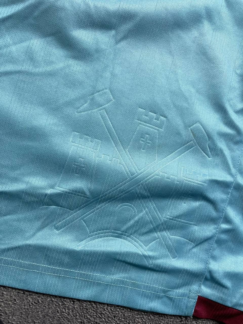 Macron Vintage West Ham Home Kit Soccer Jersey Blokecor Size US L / EU 52-54 / 3 - 5 Thumbnail