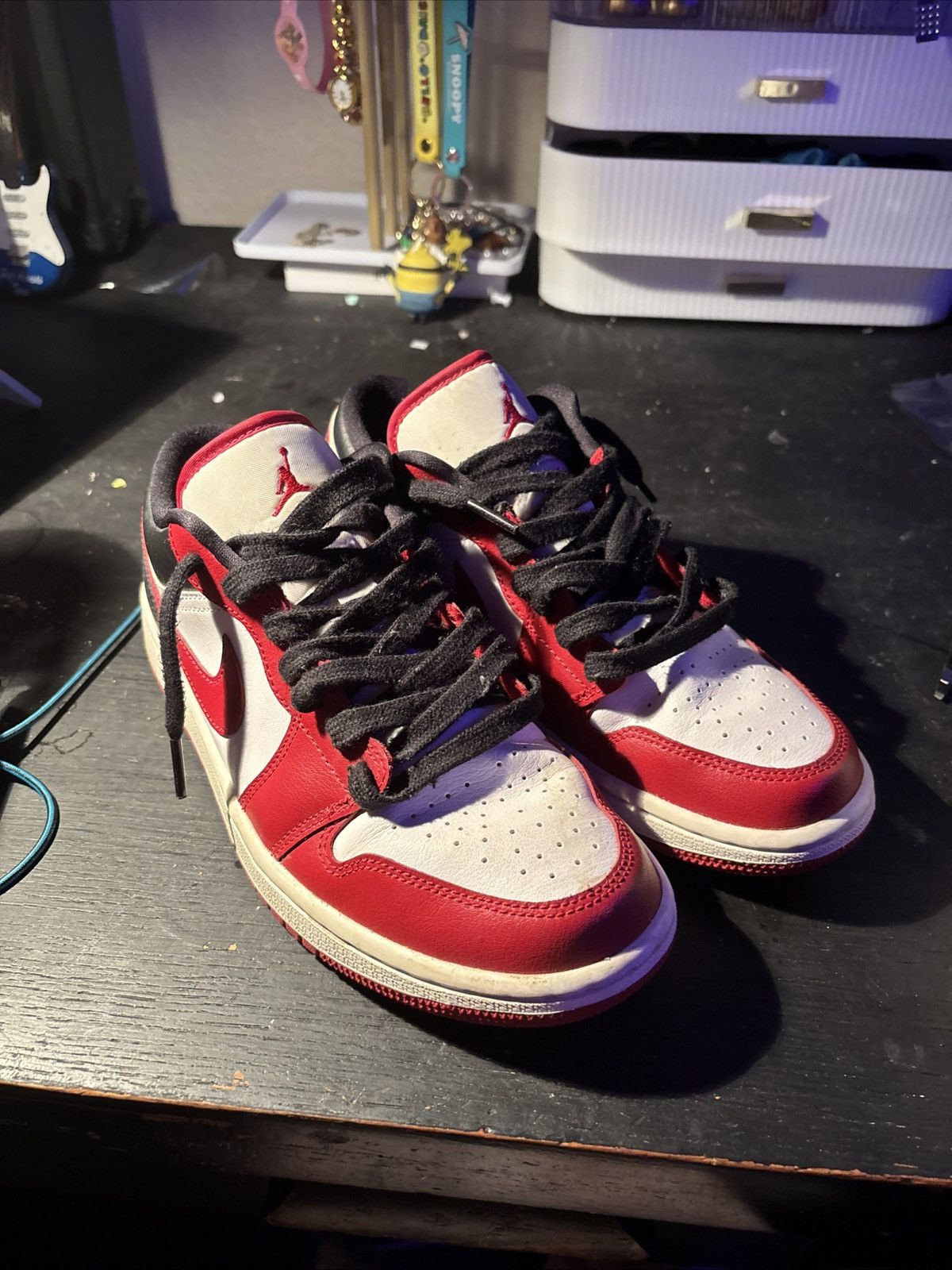 air jordans low white/gym red-black