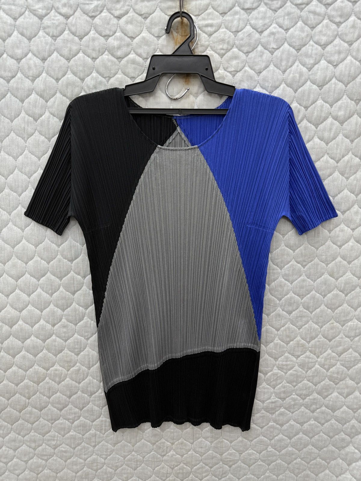 Pleats Please Issey Miyake 🔥🔥🔥ARCHIVE PLEATS PLEASE ISSEY MIYAKE TRICOLOUR SHIRTS Size M / US 6-8 / IT 42-44 - 1 Thumbnail