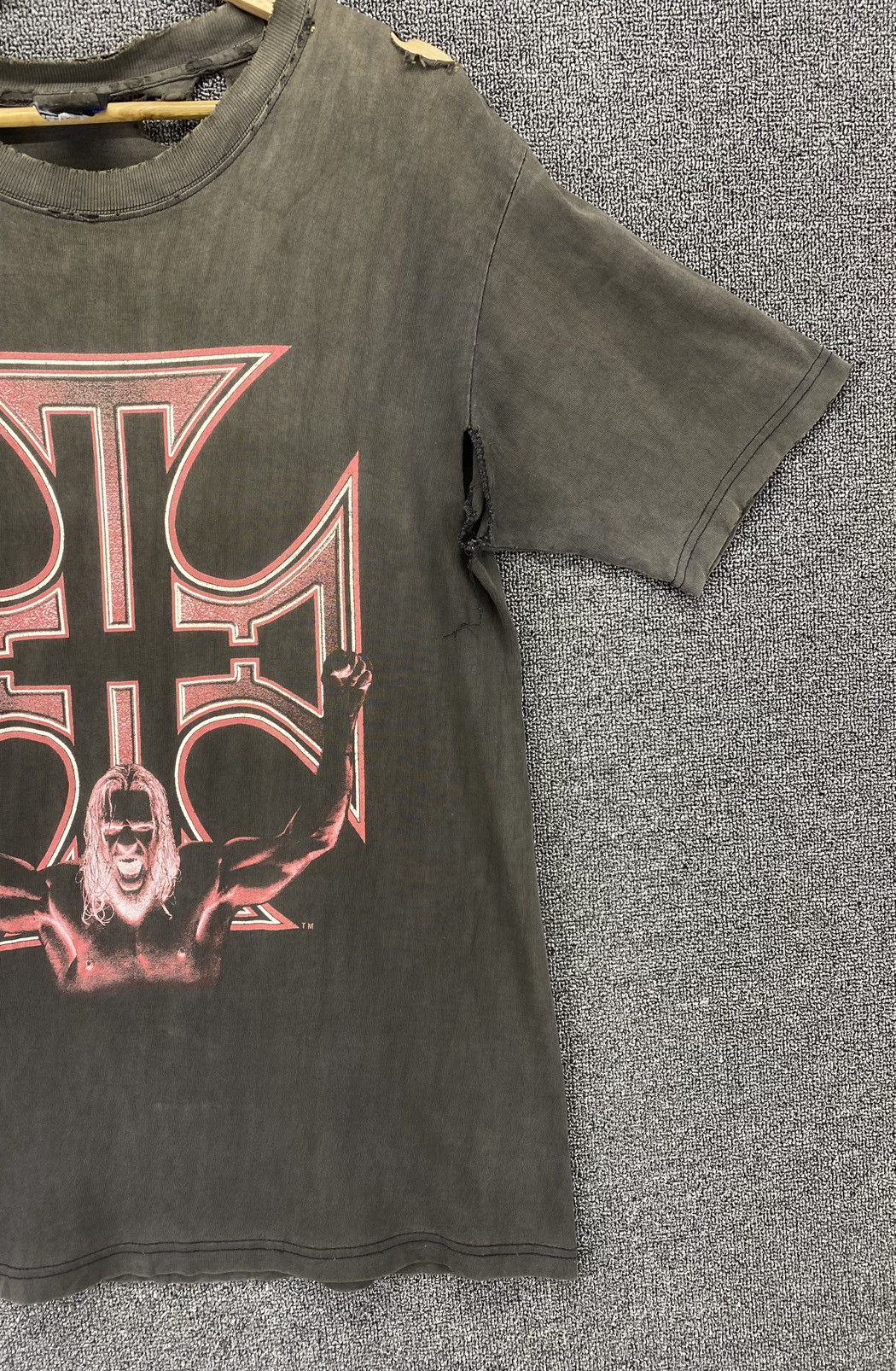 Vintage Vintage WWE Triple H Balenciaga Style Distressed Tee T Shirt Size US M / EU 48-50 / 2 - 4 Thumbnail