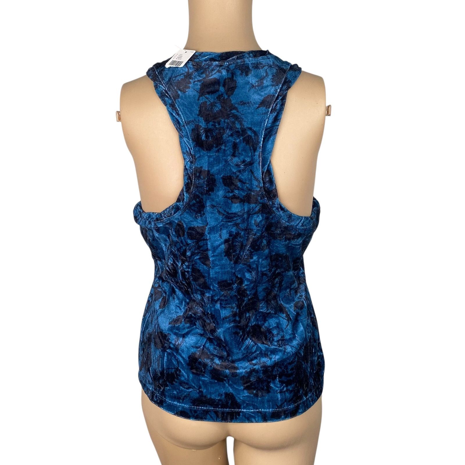 Anthropologie Anthropologie Pilcro NWT Blue Floral Velvet Tank Top SZ S Size S / US 4 / IT 40 - 9 Thumbnail