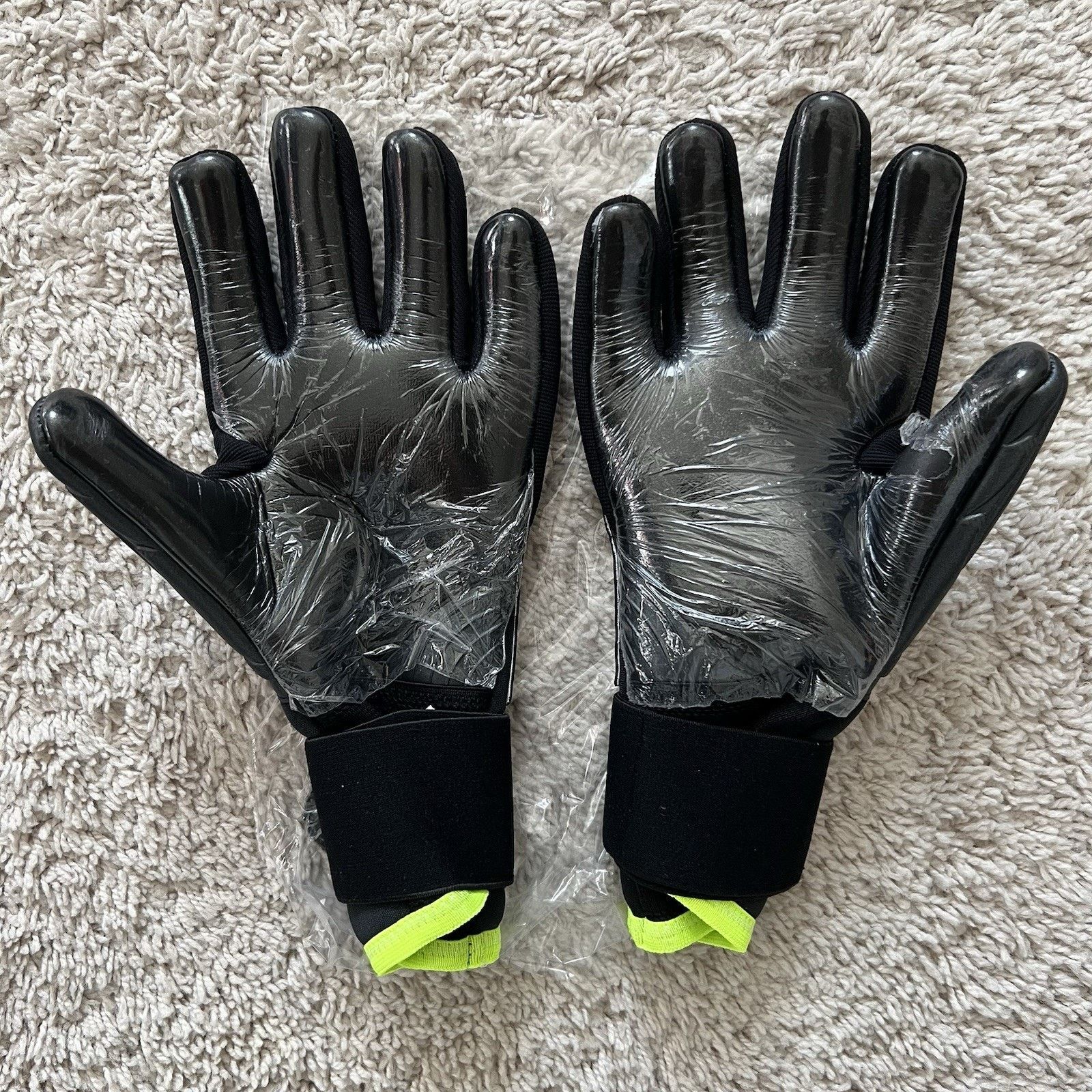 Adidas adidas Copa Pro Goalkeeper Gloves URG 2.0 Size 8 Black Size ONE SIZE - 3 Thumbnail