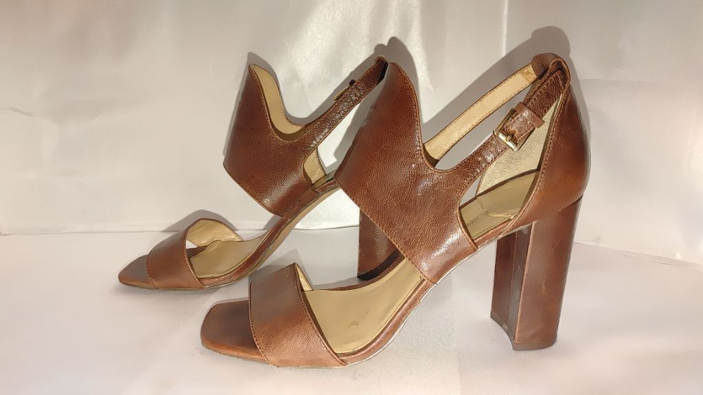 Banana Republic Banana Republic Blyss Leather Block Heel Sandals Size 9M Size US 9 / IT 39 - 2 Thumbnail