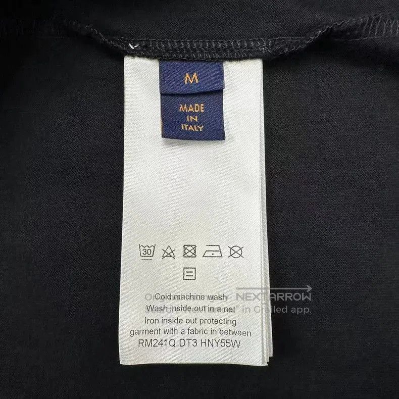 Louis Vuitton Louis Vuitton Embossed Logo Short Sleeve Tee. Size US M / EU 48-50 / 2 - 4 Thumbnail