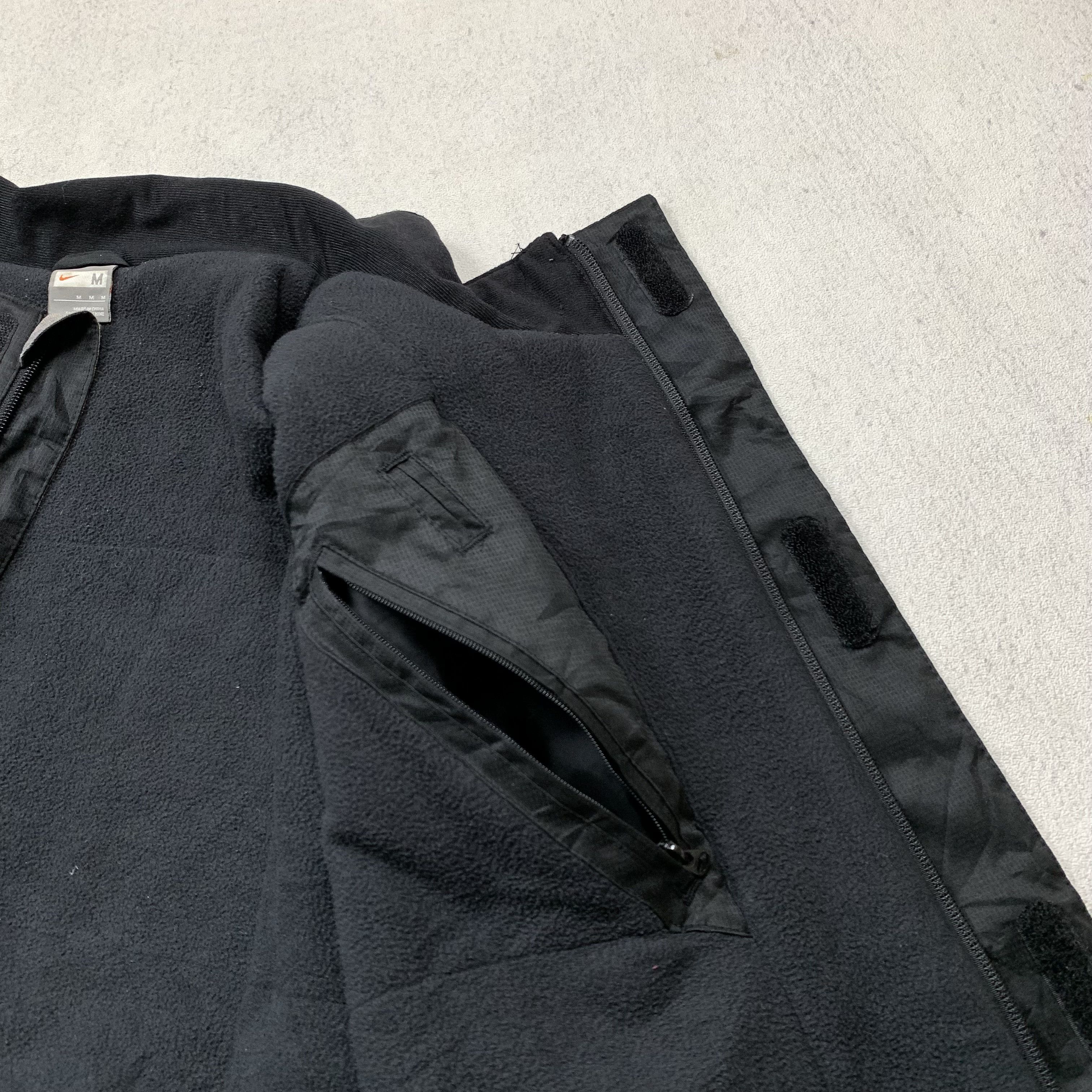 Nike 2006-07 Nike Manchester United Puffer Jacket Size US M / EU 48-50 / 2 - 10 Thumbnail