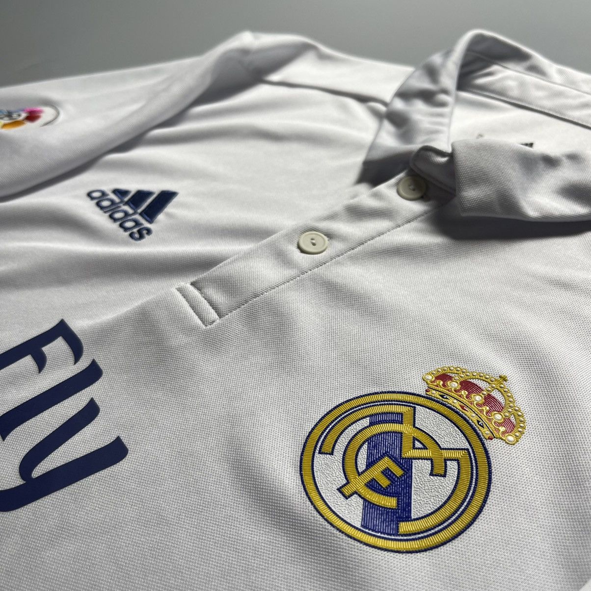 Adidas × Vintage REAL MADRID ADIDAS 2016/2017 FOOTBALL HOME JERSEY #7 RONALDO Size US S / EU 44-46 / 1 - 6 Thumbnail
