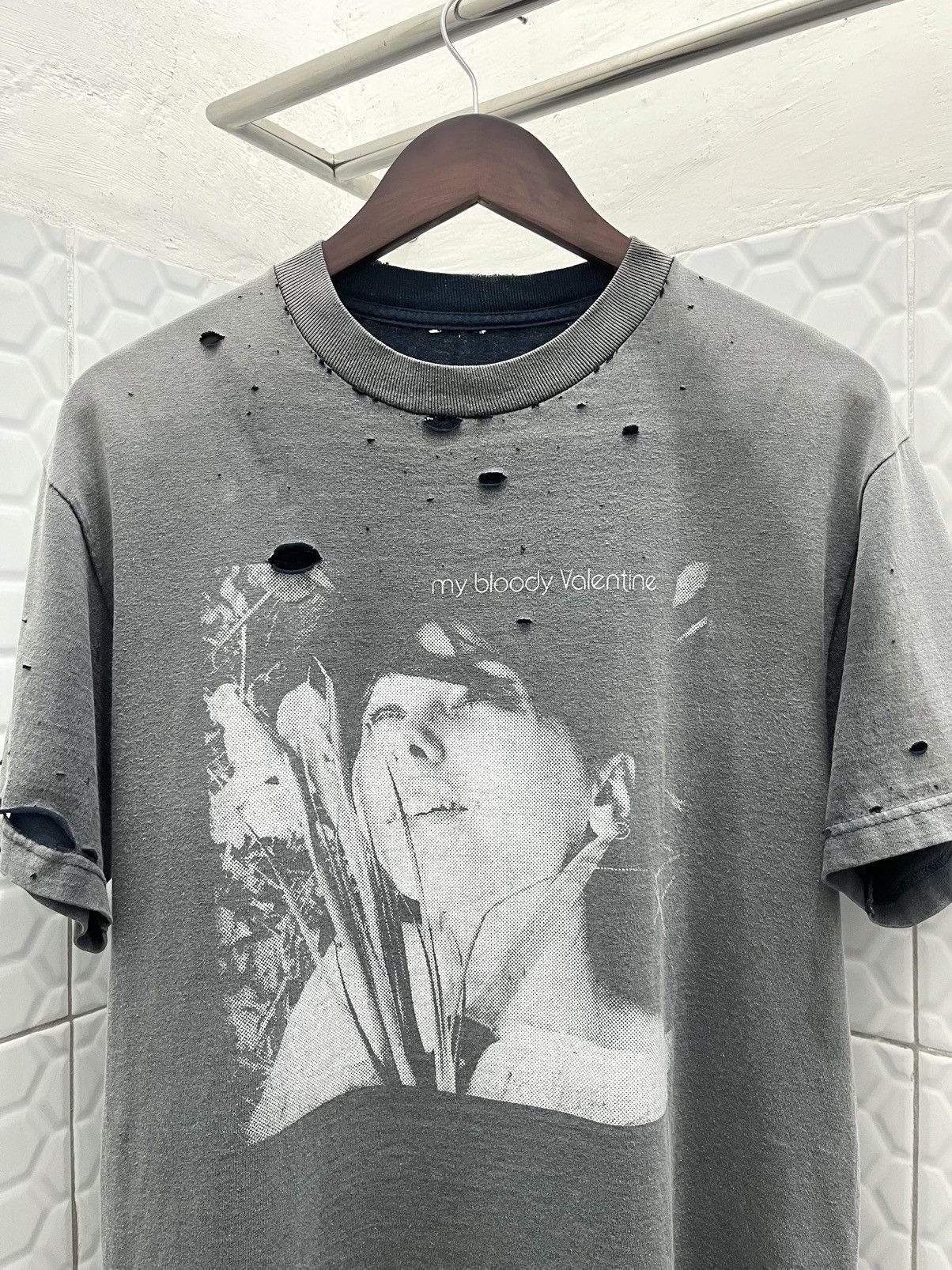 Band Tees Vintage Thrashed My Bloody Valentine Shoegaze Tee Size US M / EU 48-50 / 2 - 4 Thumbnail