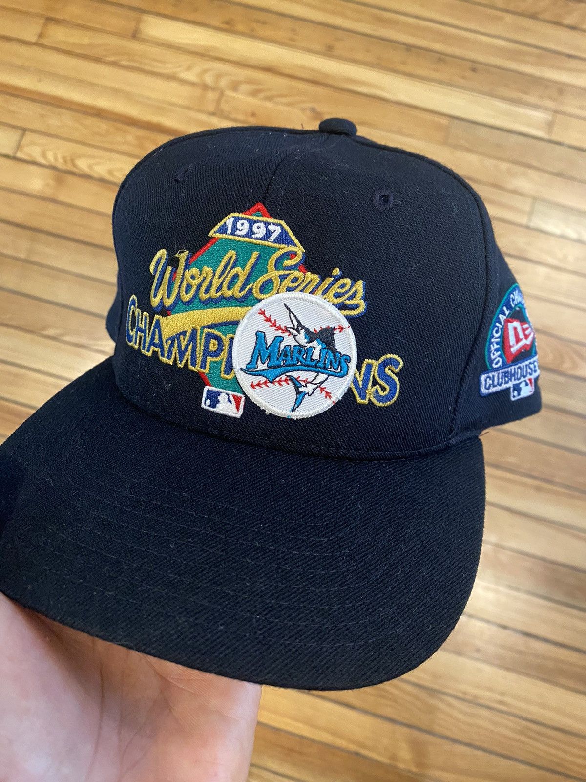 New Era 1997 clubhouse SnapBack Florida Marlins World Series 🌎 Size ONE SIZE - 3 Thumbnail