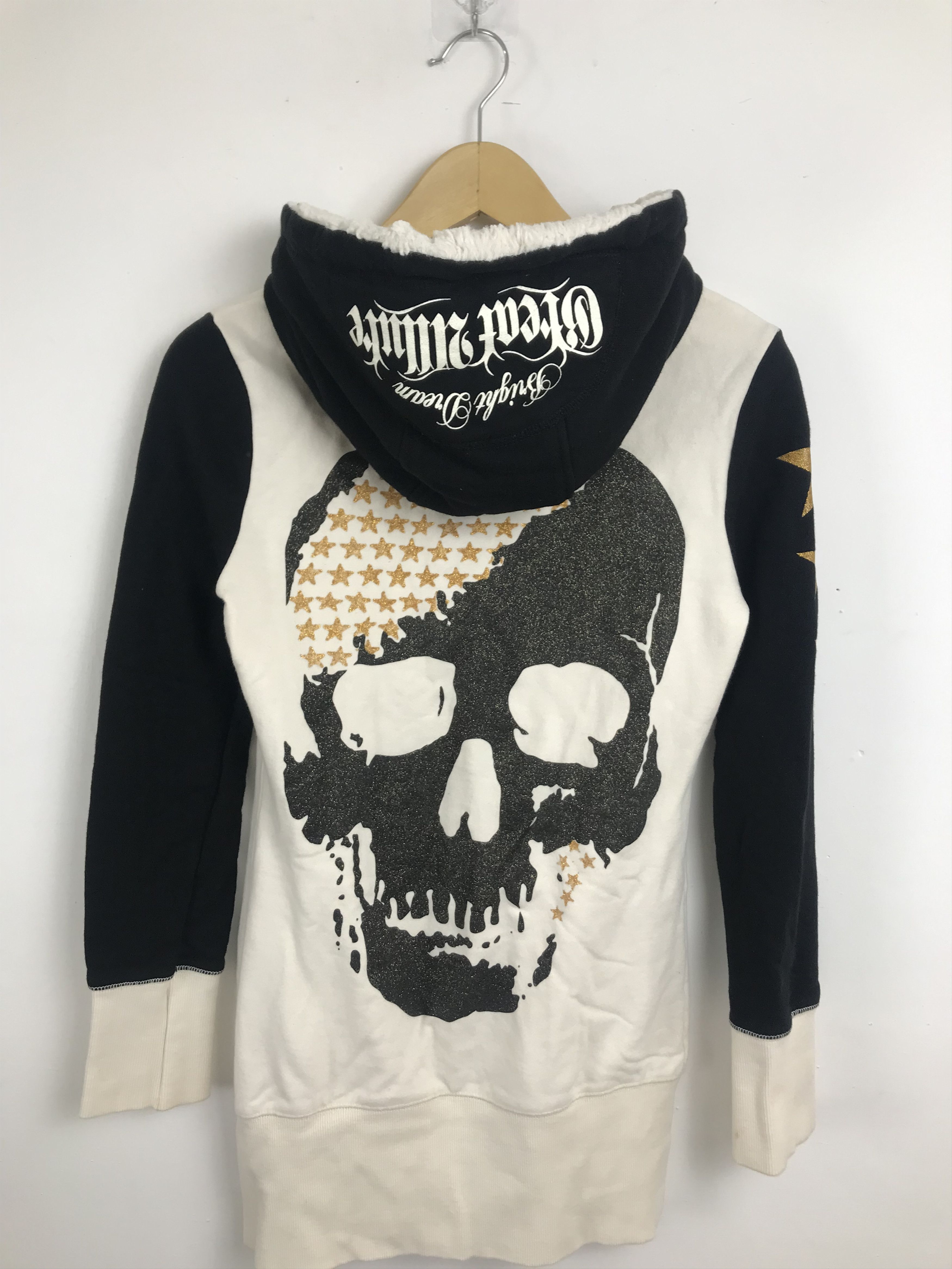 If Six Was Nine × Japanese Brand × Le Grande Bleu (L.G.B.) Egoist Skull Sparkling Long FurHoodie Ifsixwasnine lgb style Size S / US 4 / IT 40 - 1 Thumbnail